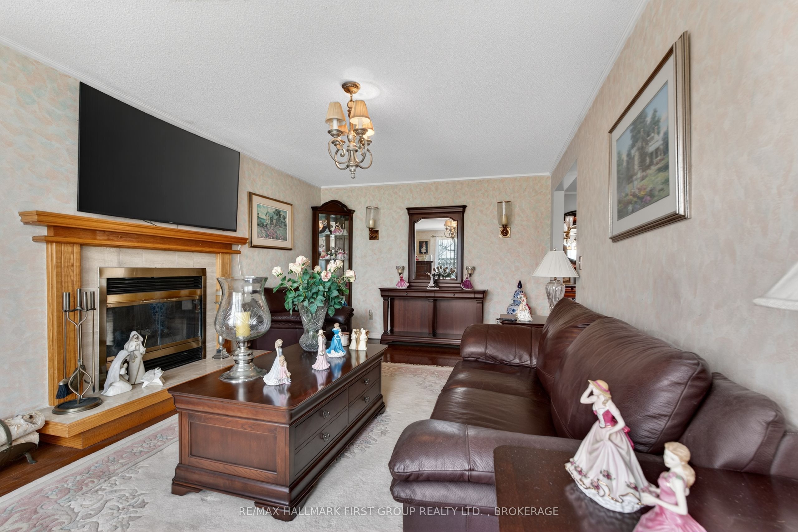 1130 Caitlin Crescent Property Photo 11