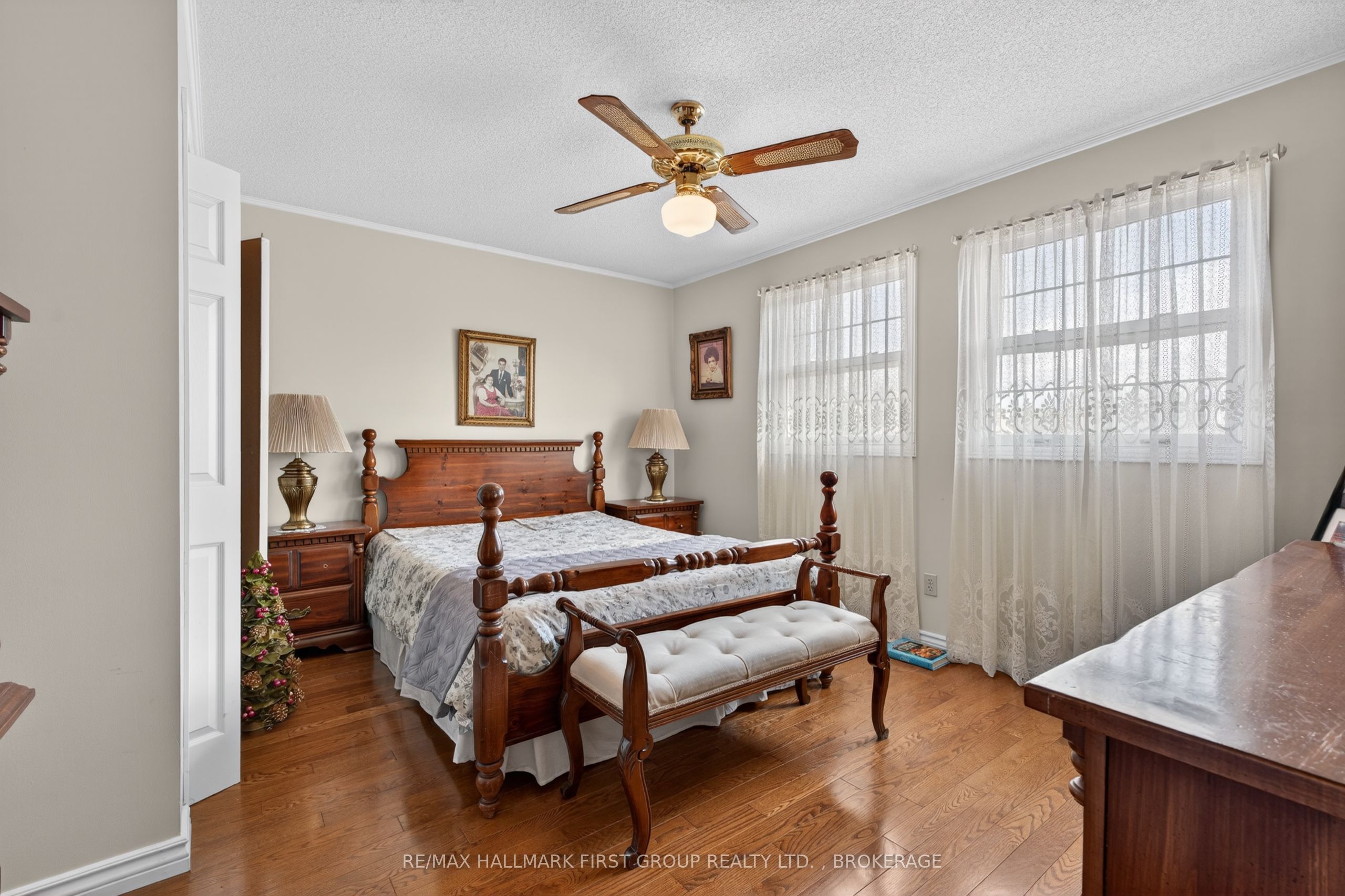 1130 Caitlin Crescent Property Photo 20