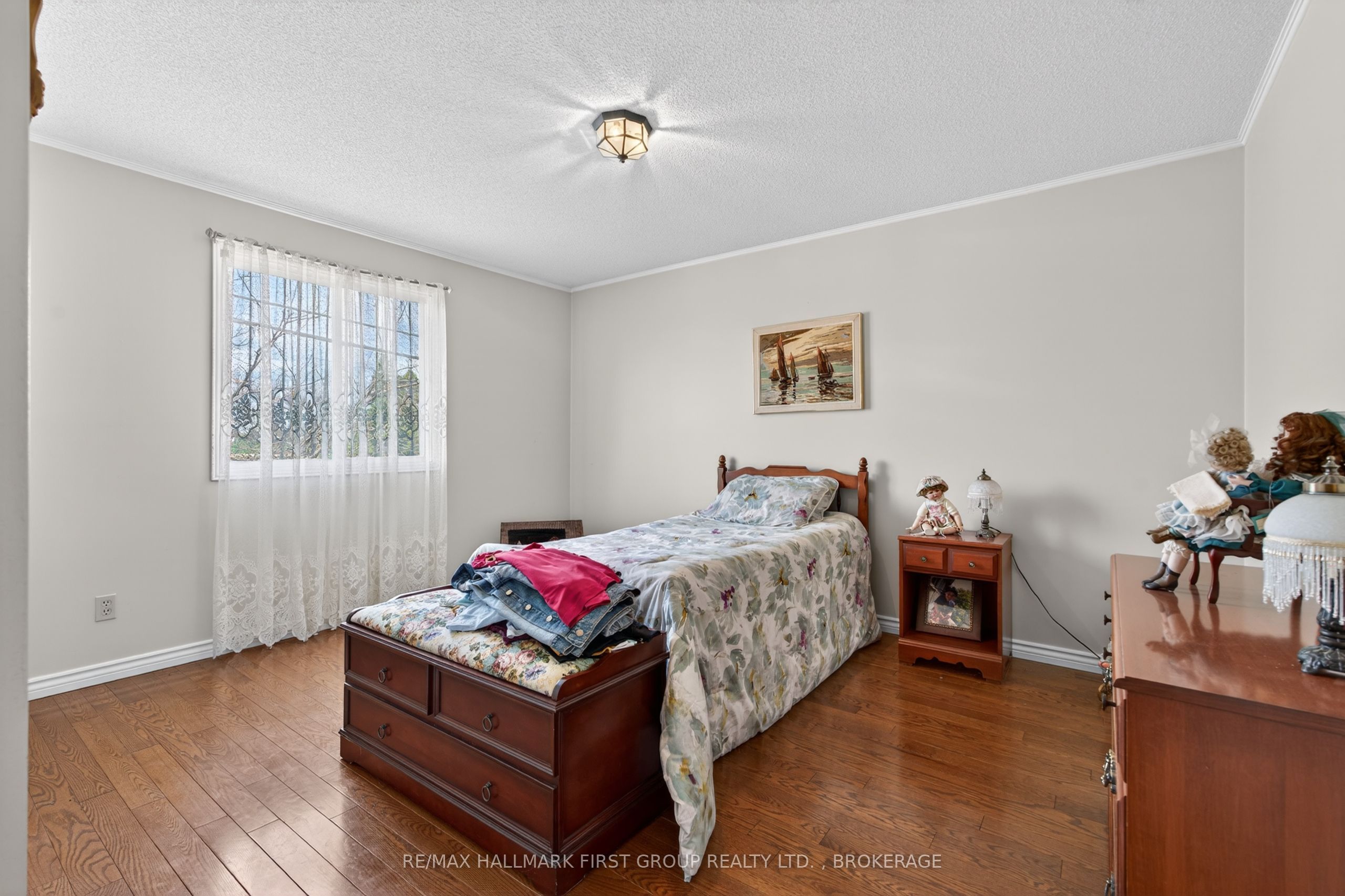 1130 Caitlin Crescent Property Photo 21