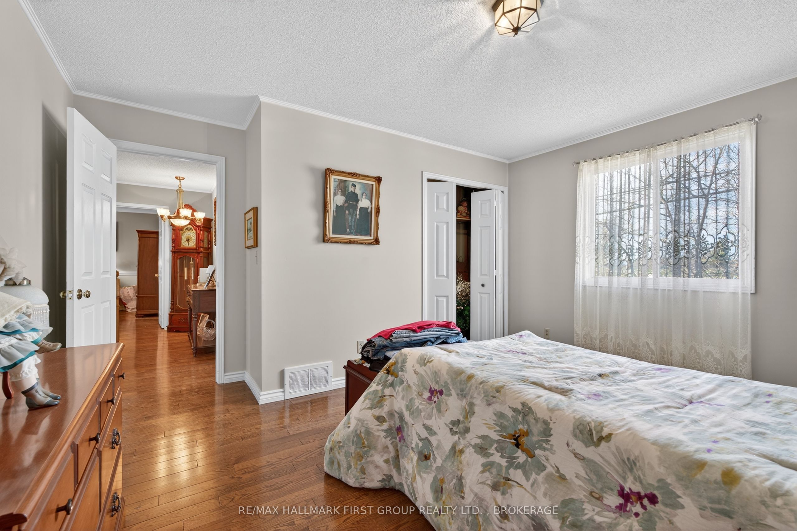 1130 Caitlin Crescent Property Photo 22