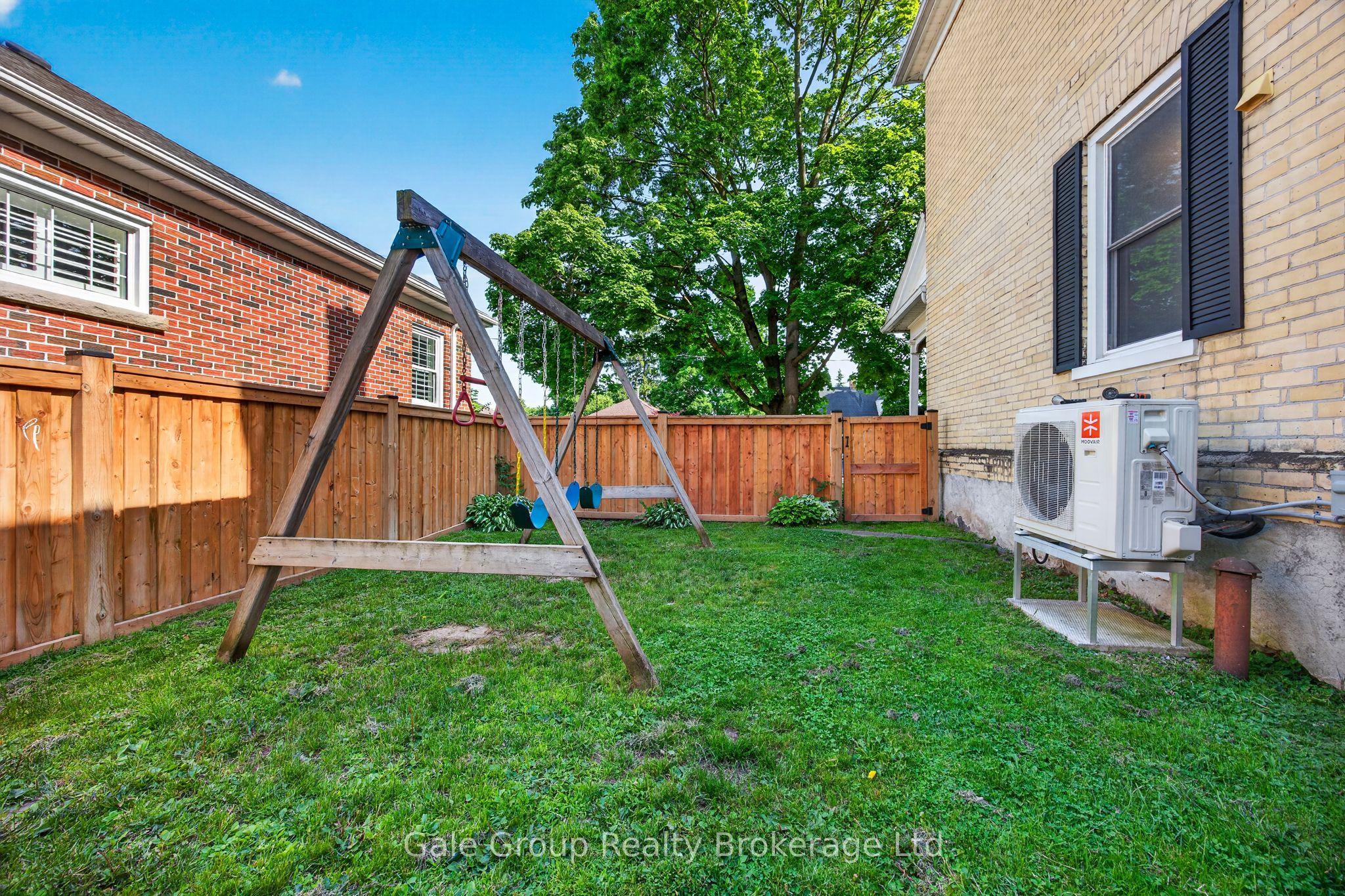 445 Vincent Street Property Photo 33