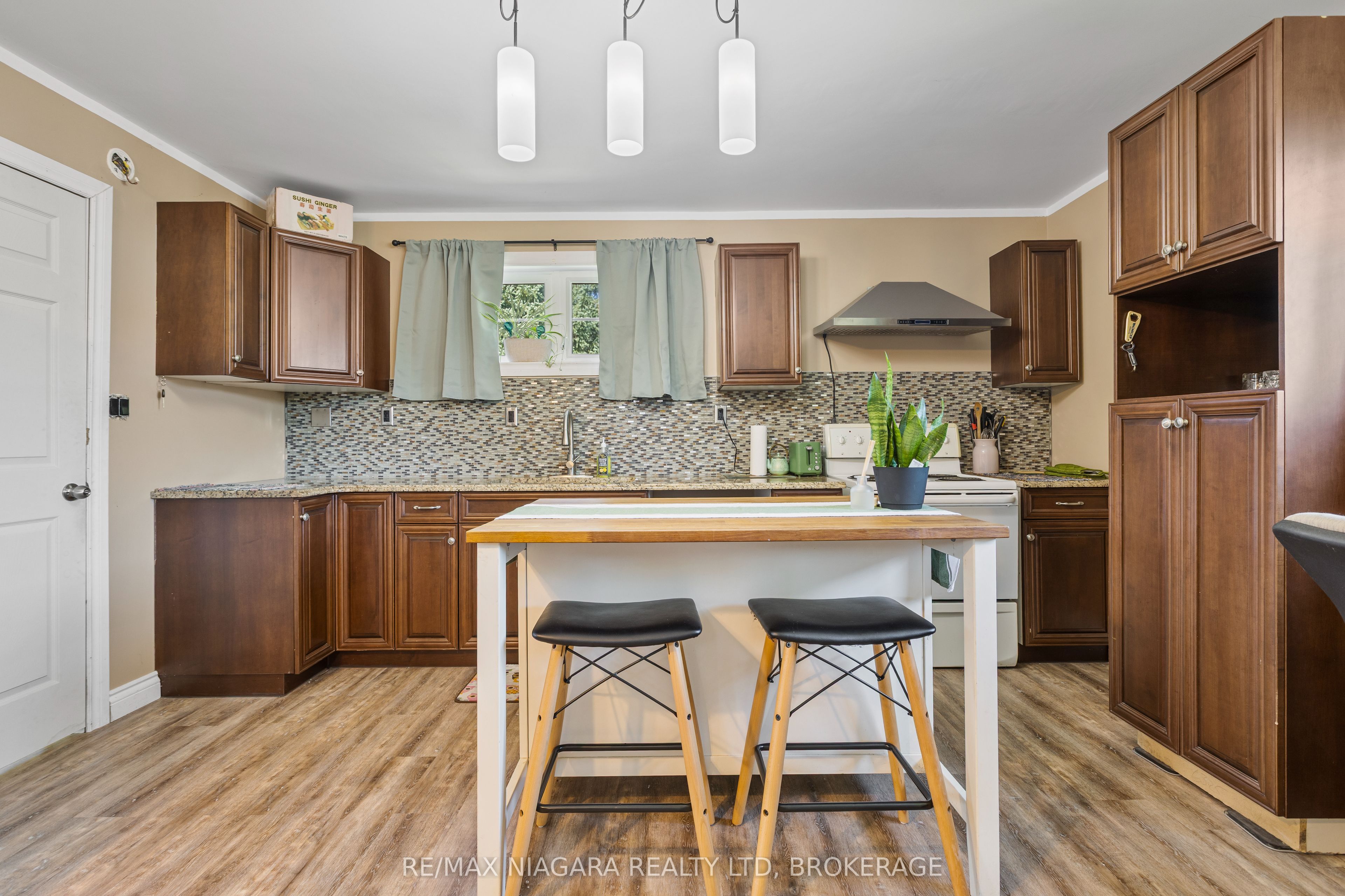 1 Linden Avenue Property Photo 14