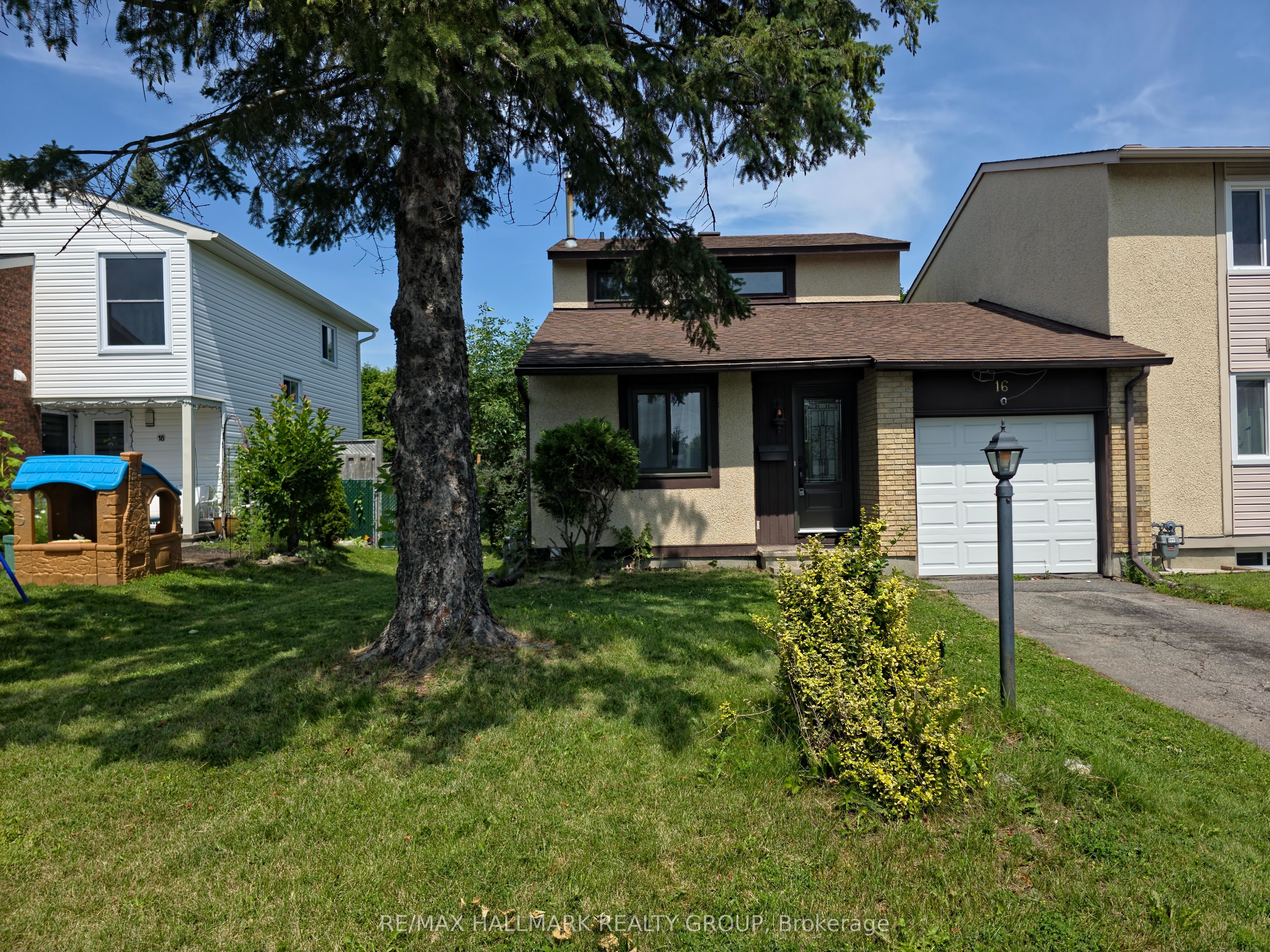 16 Tedwyn Drive Property Photo 1