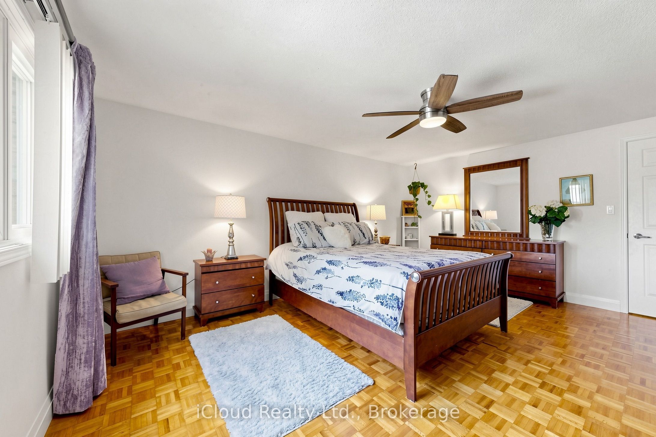 1 Royalwood Court 16 Property Photo 7