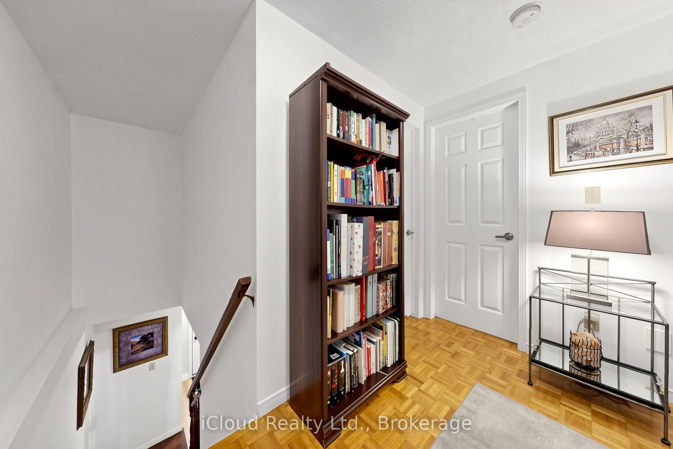1 Royalwood Court 16 Property Photo 20