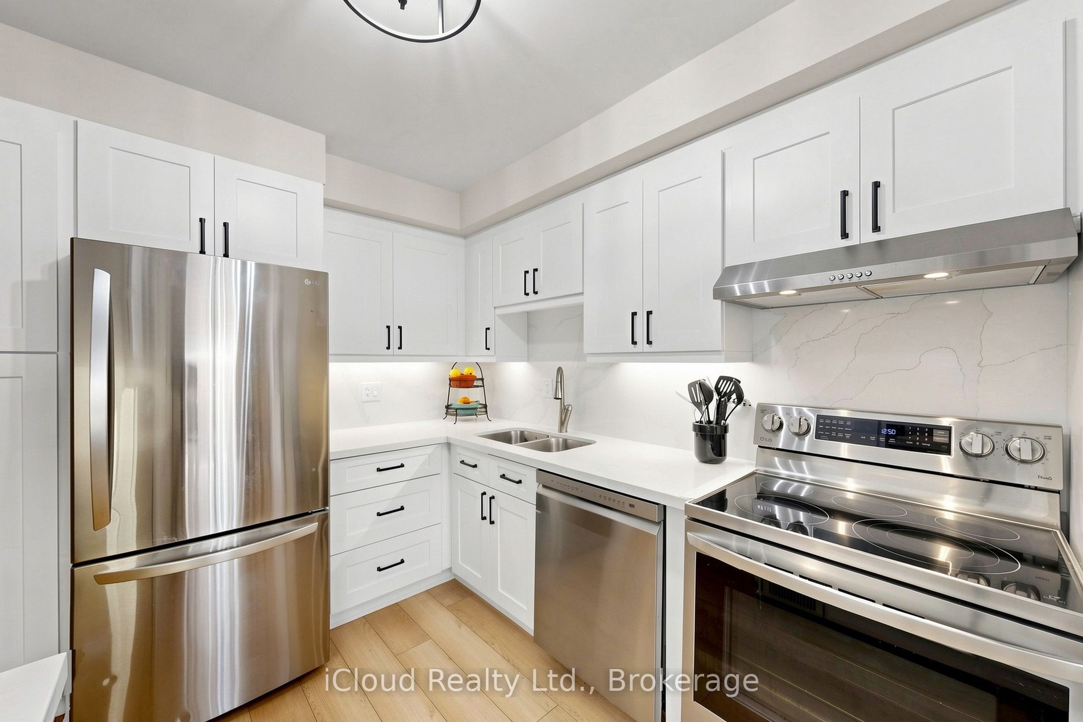 1 Royalwood Court 16 Property Photo 23
