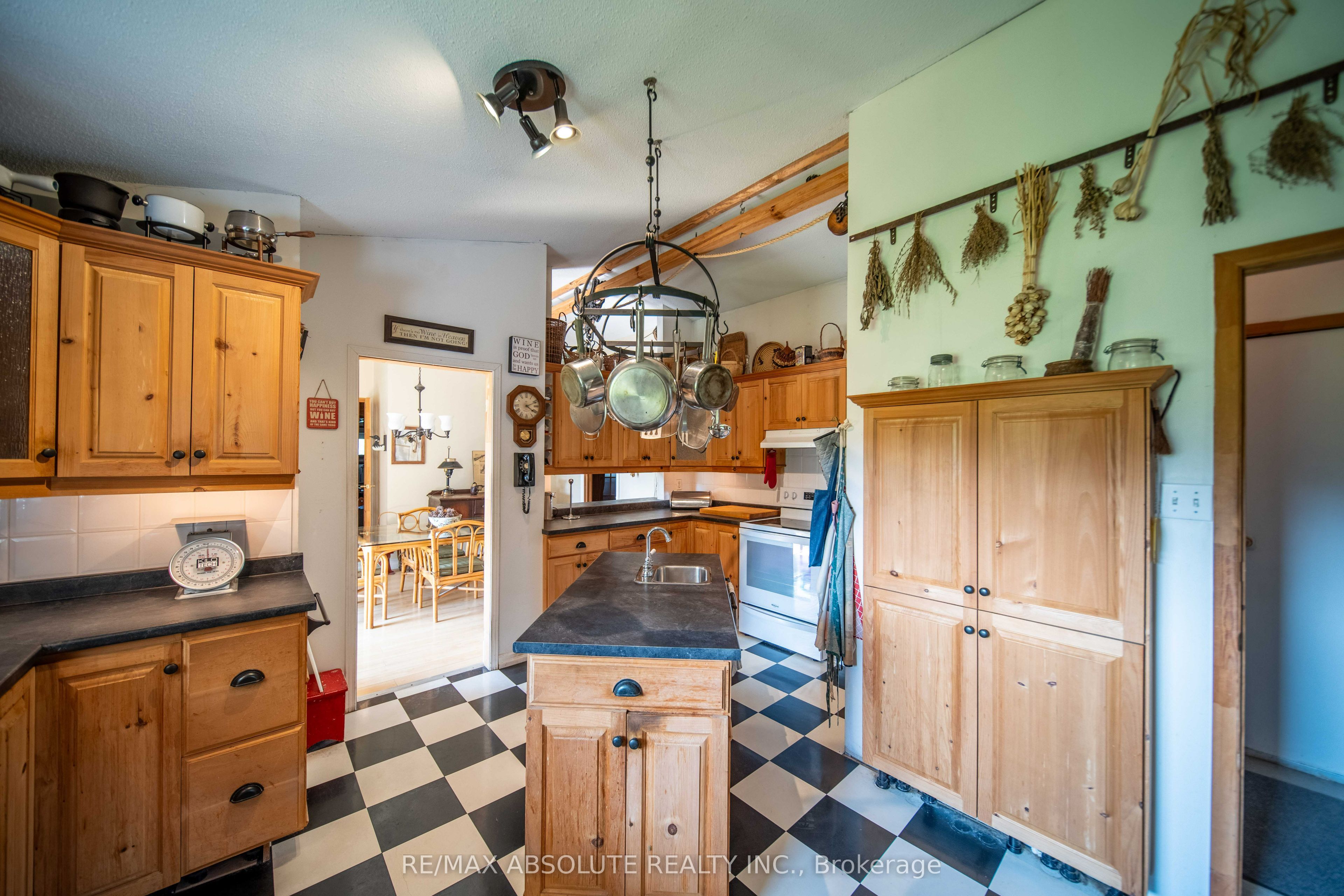 1543 Gagnon Road Property Photo 17
