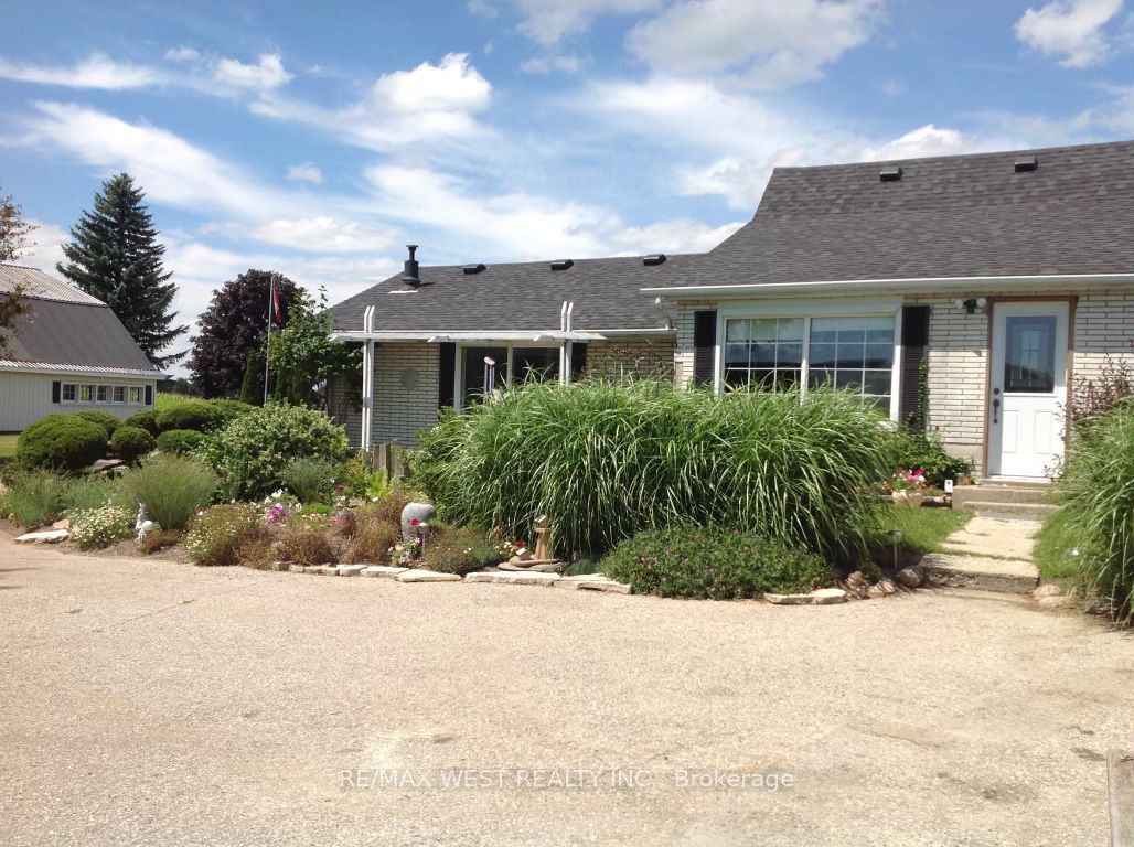 1632 Highway 3 Property Photo 4