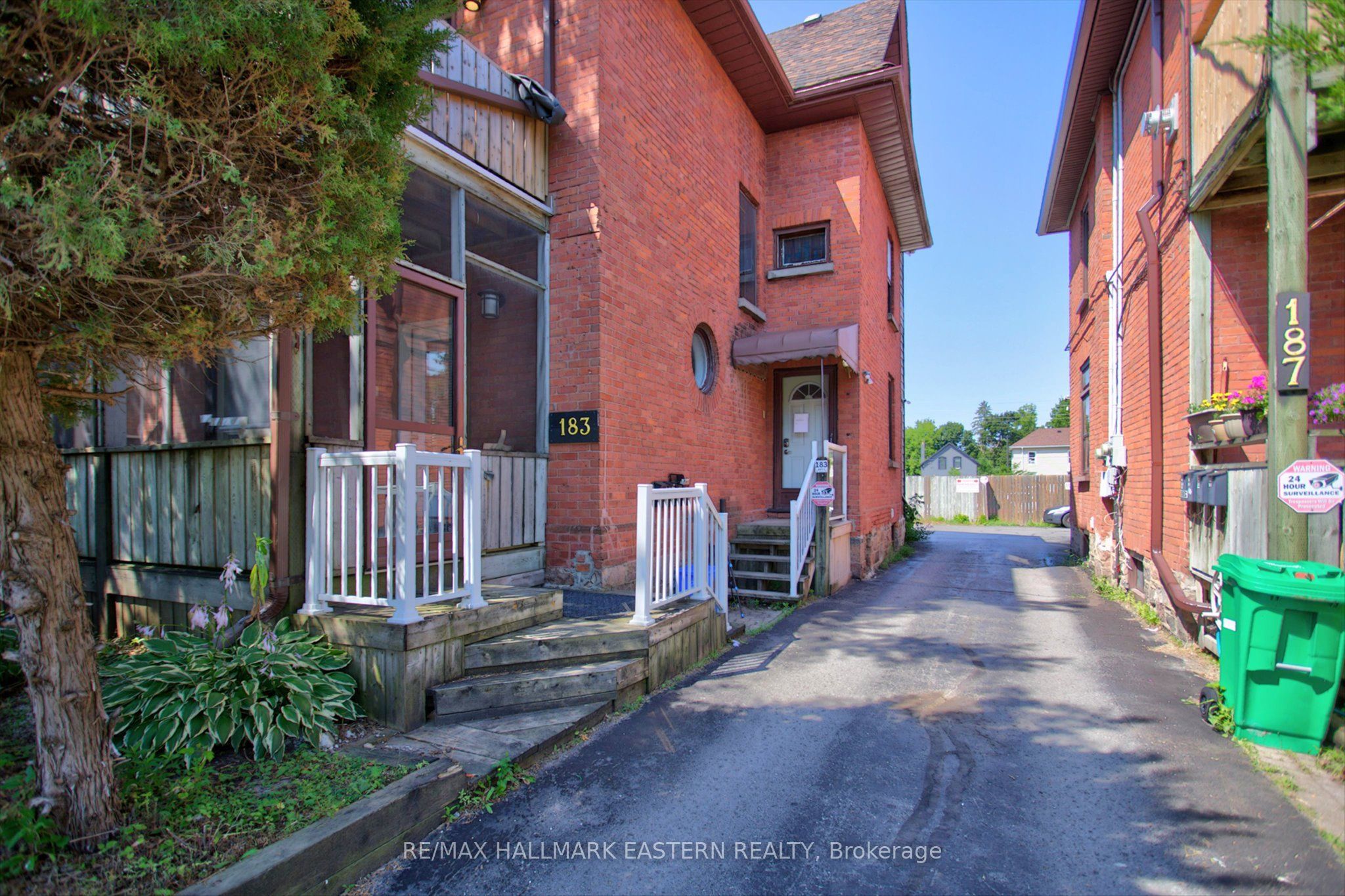 187 Aylmer Street N Property Photo 6