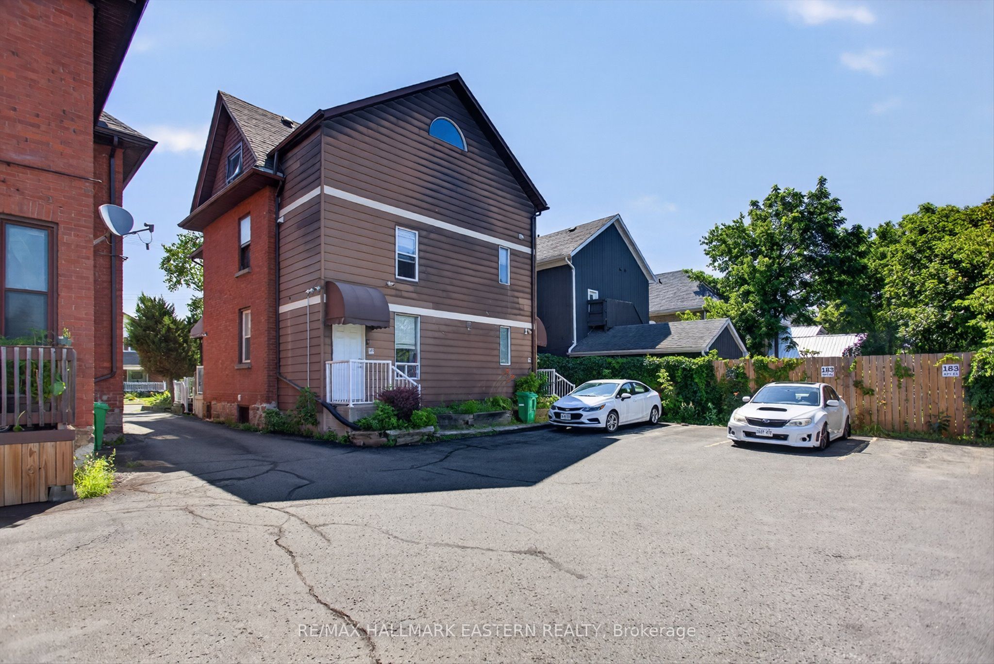 187 Aylmer Street N Property Photo 11