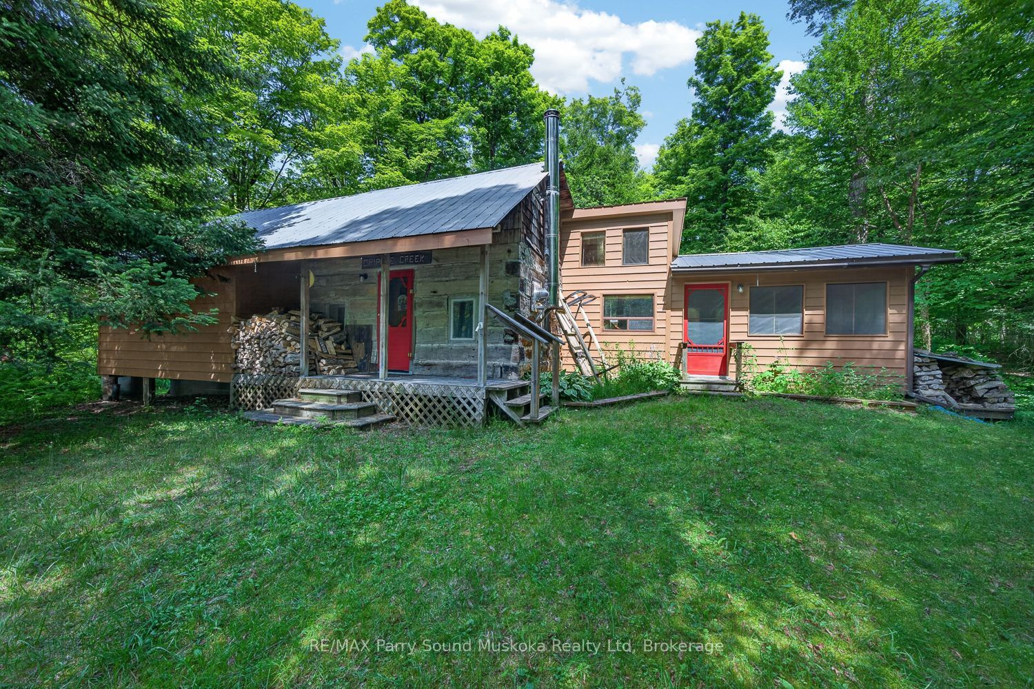 32 Shady Maple Trail Property Photo 3