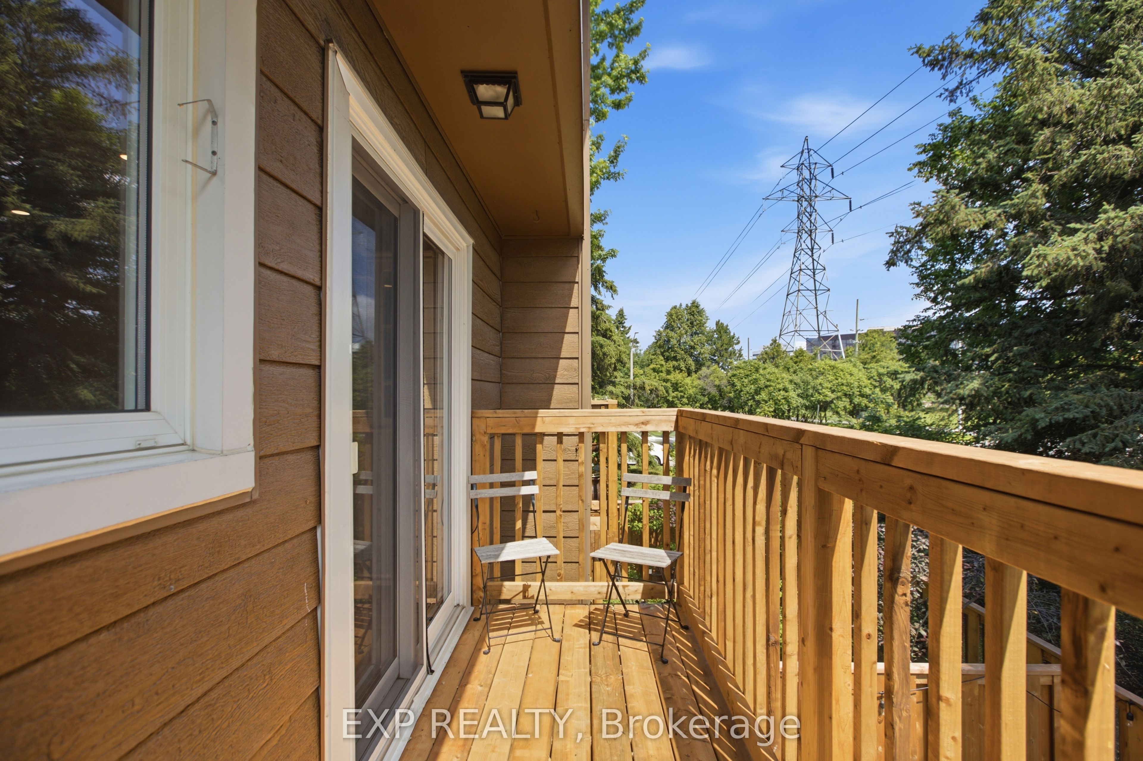 2092 Eric Crescent Property Photo 13