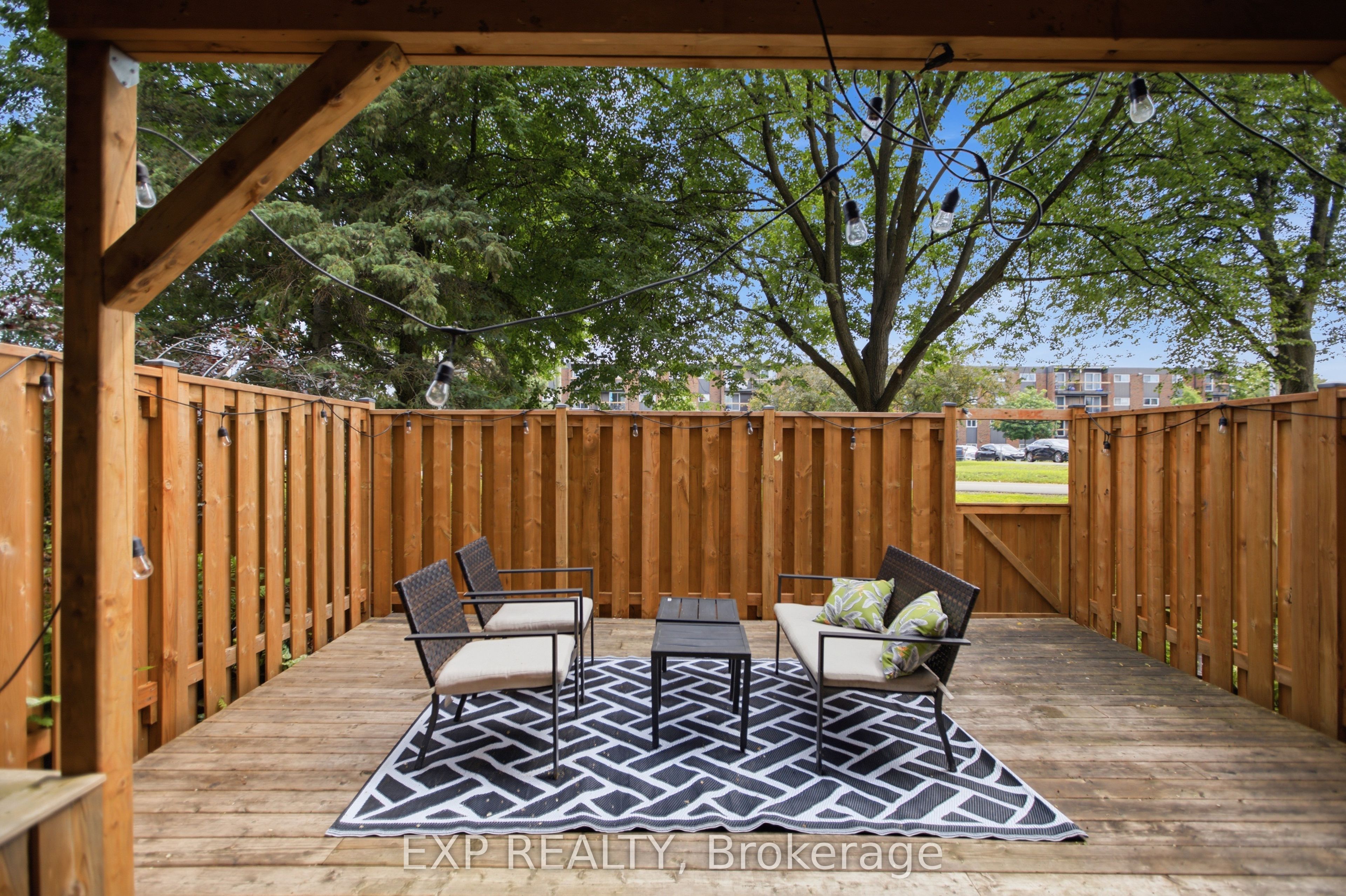 2092 Eric Crescent Property Photo 21