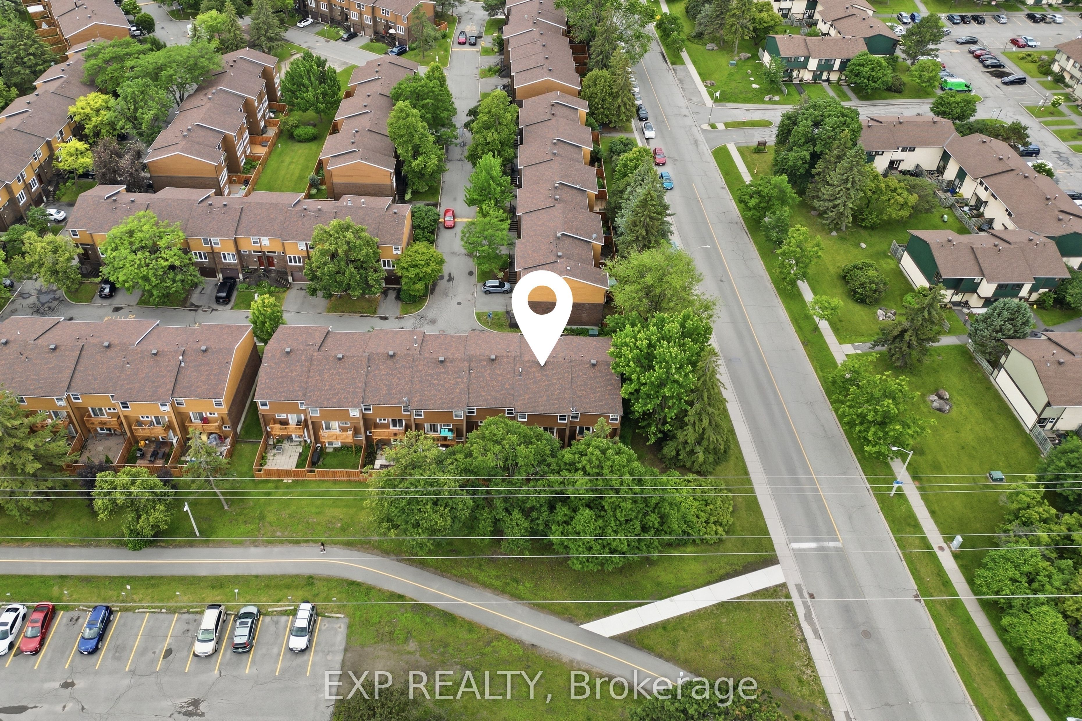 2092 Eric Crescent Property Photo 23