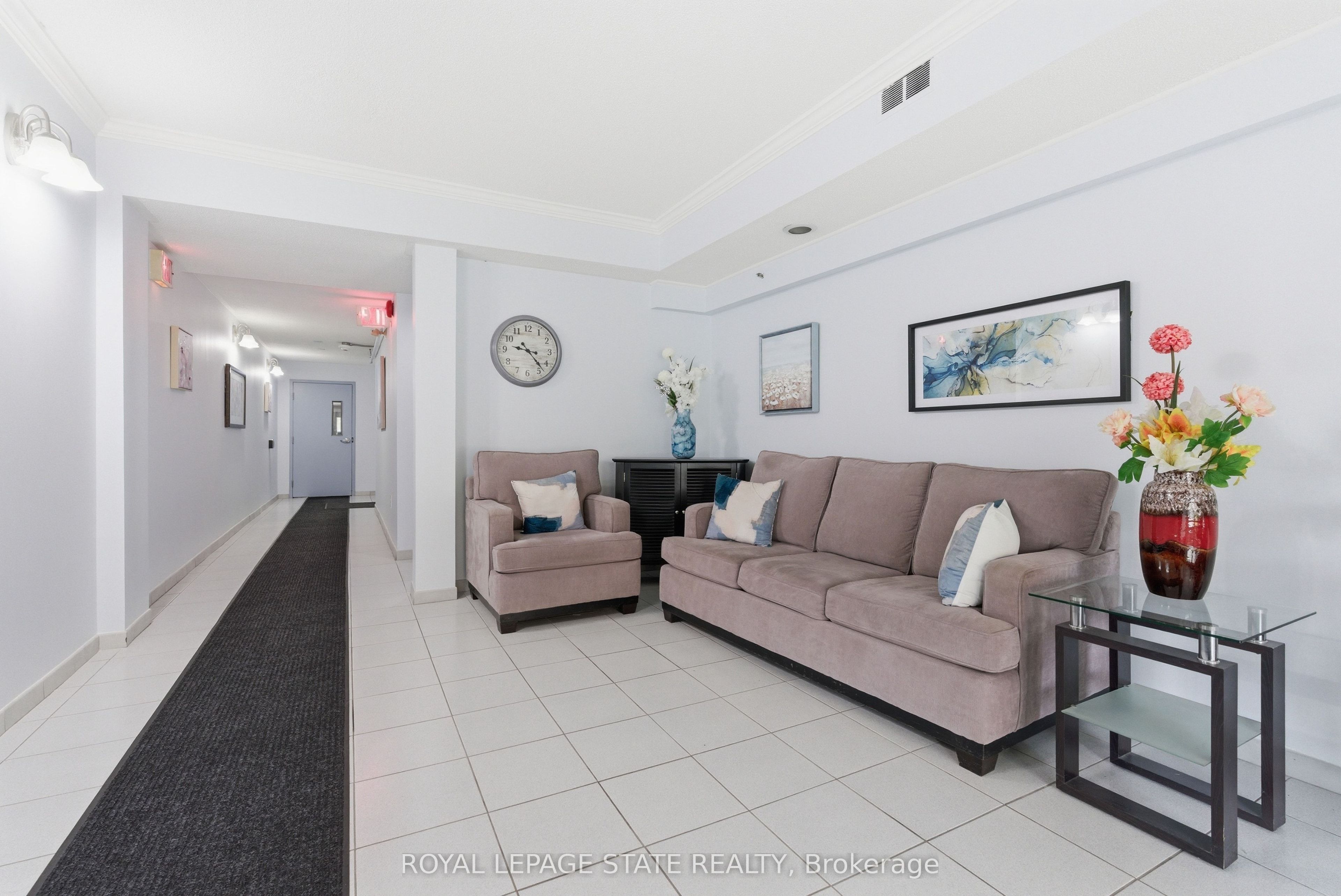 966 Queenston Road 203 Property Photo 8