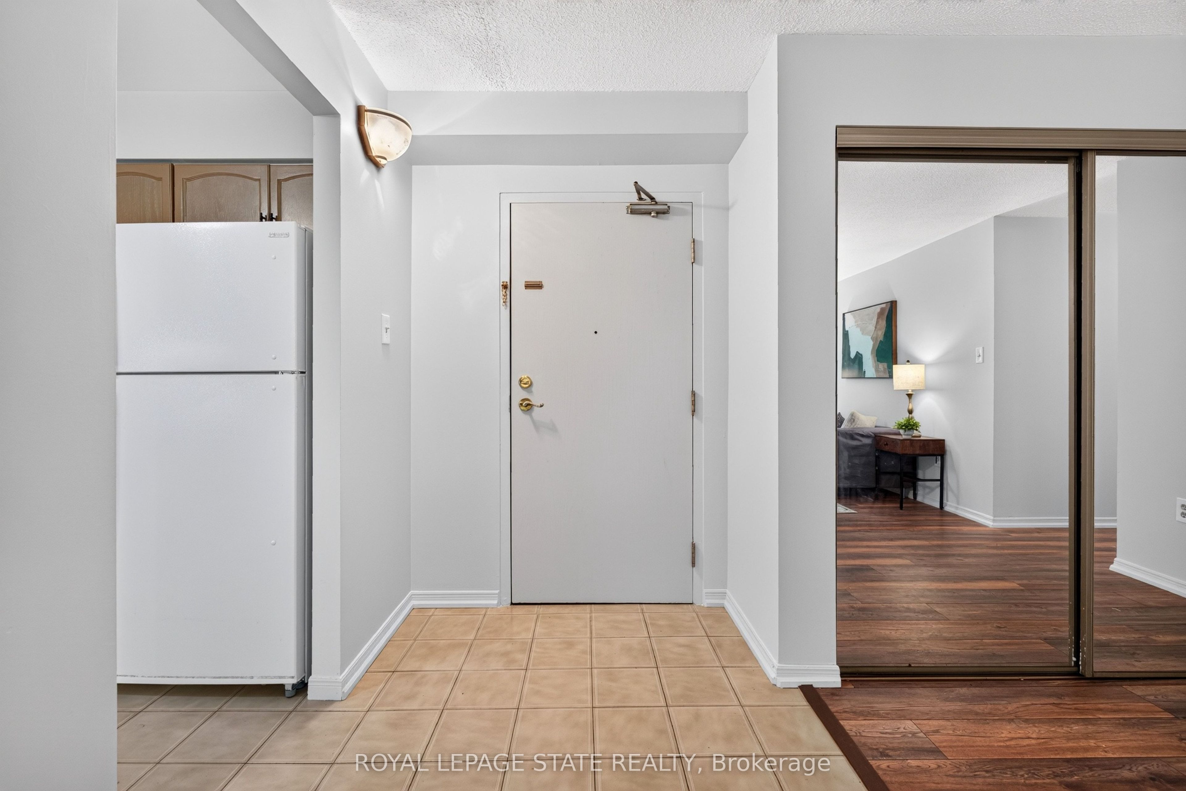 966 Queenston Road 203 Property Photo 10