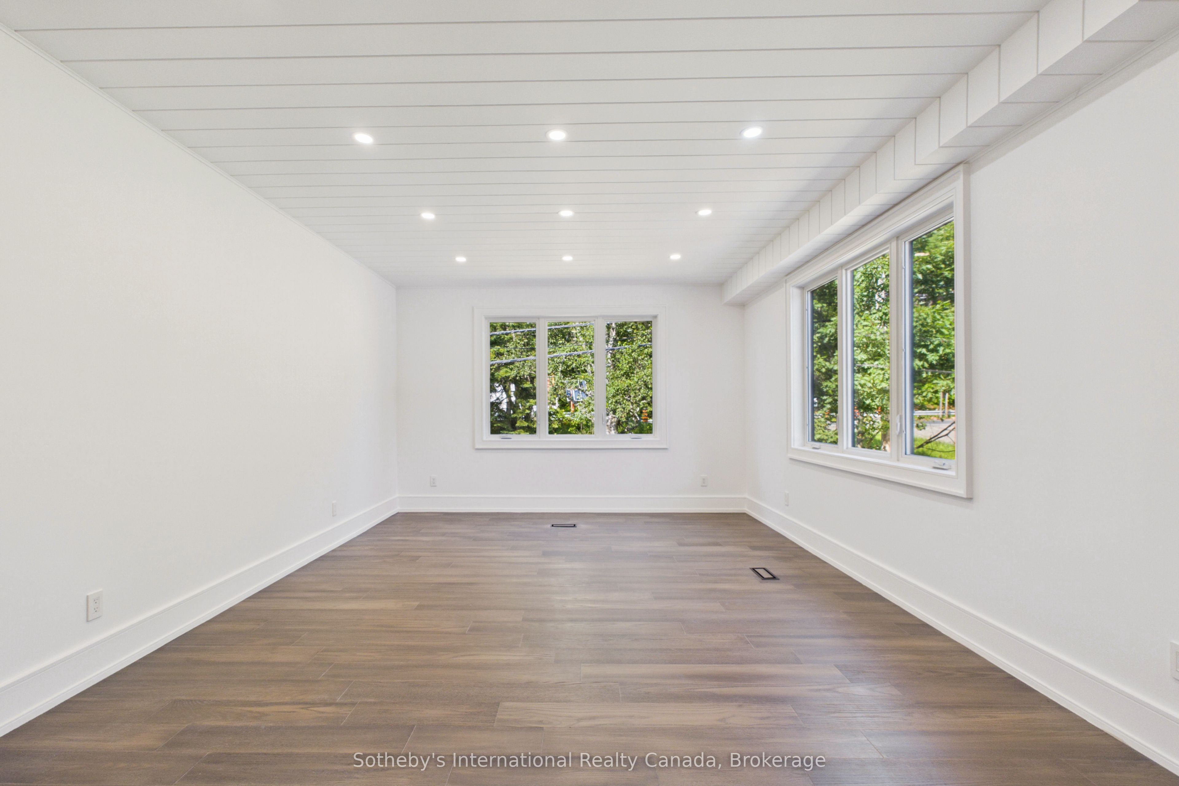 492 Brunel Road Property Photo 29