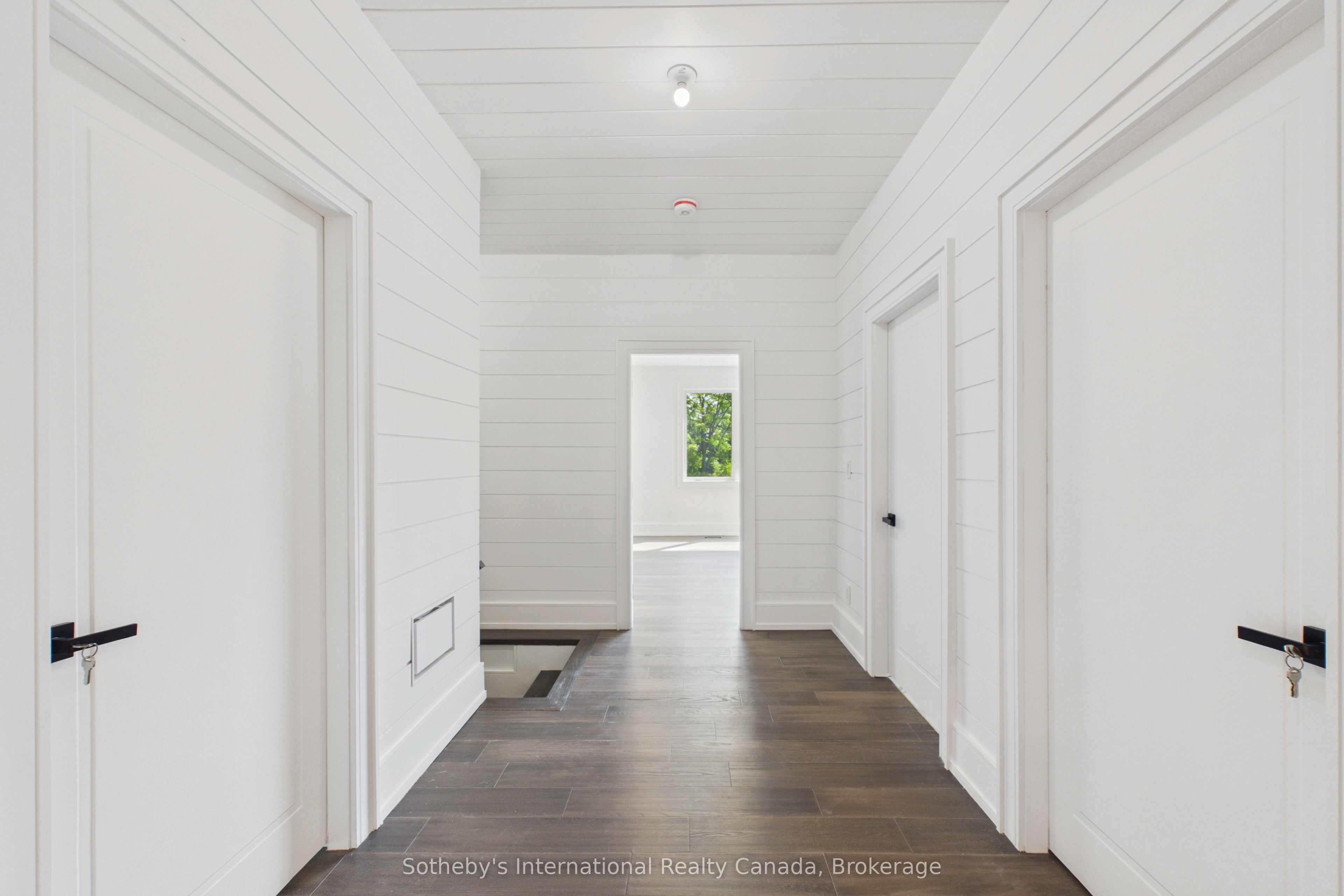 492 Brunel Road Property Photo 31