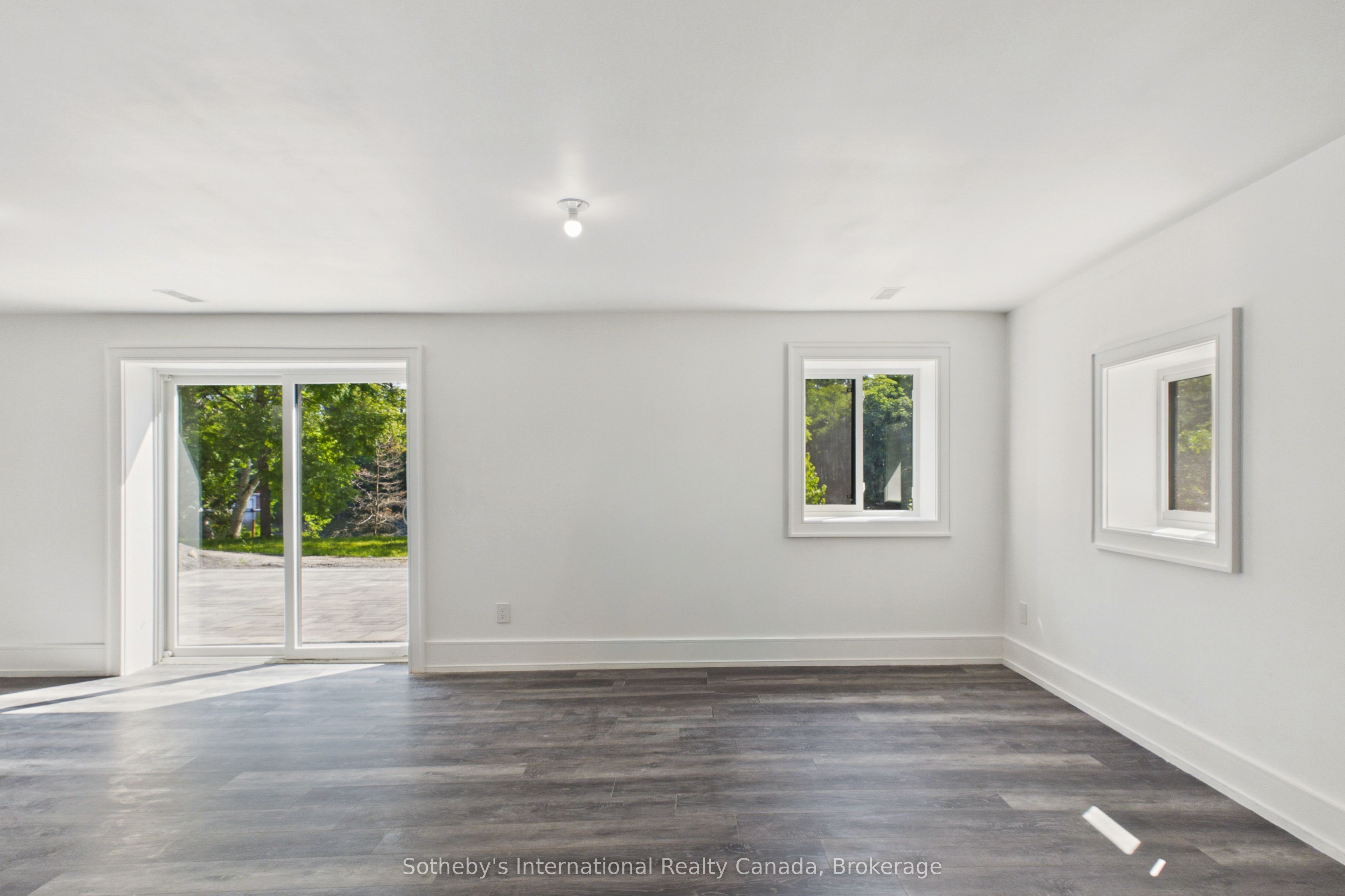 492 Brunel Road Property Photo 34