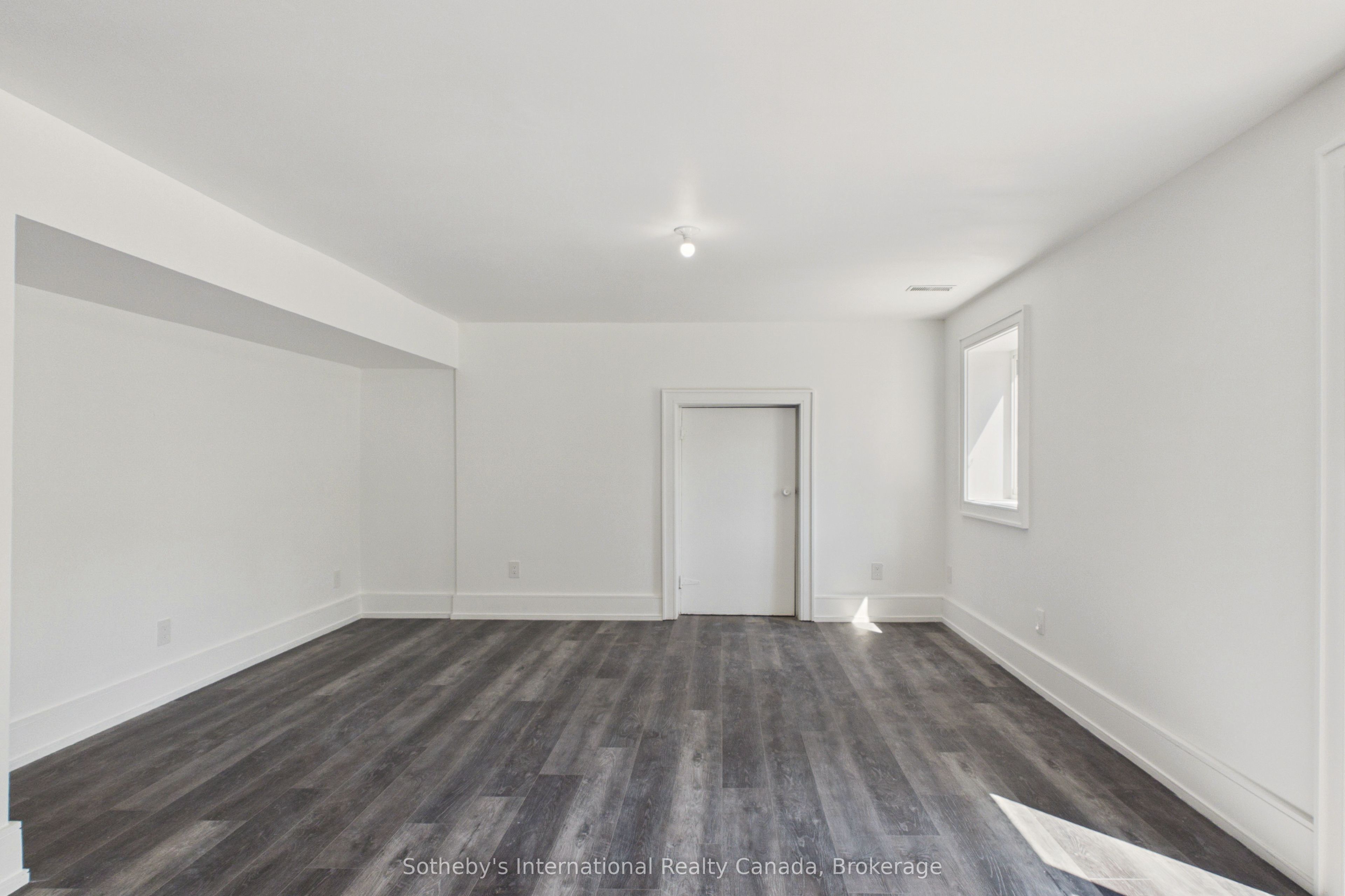 492 Brunel Road Property Photo 36