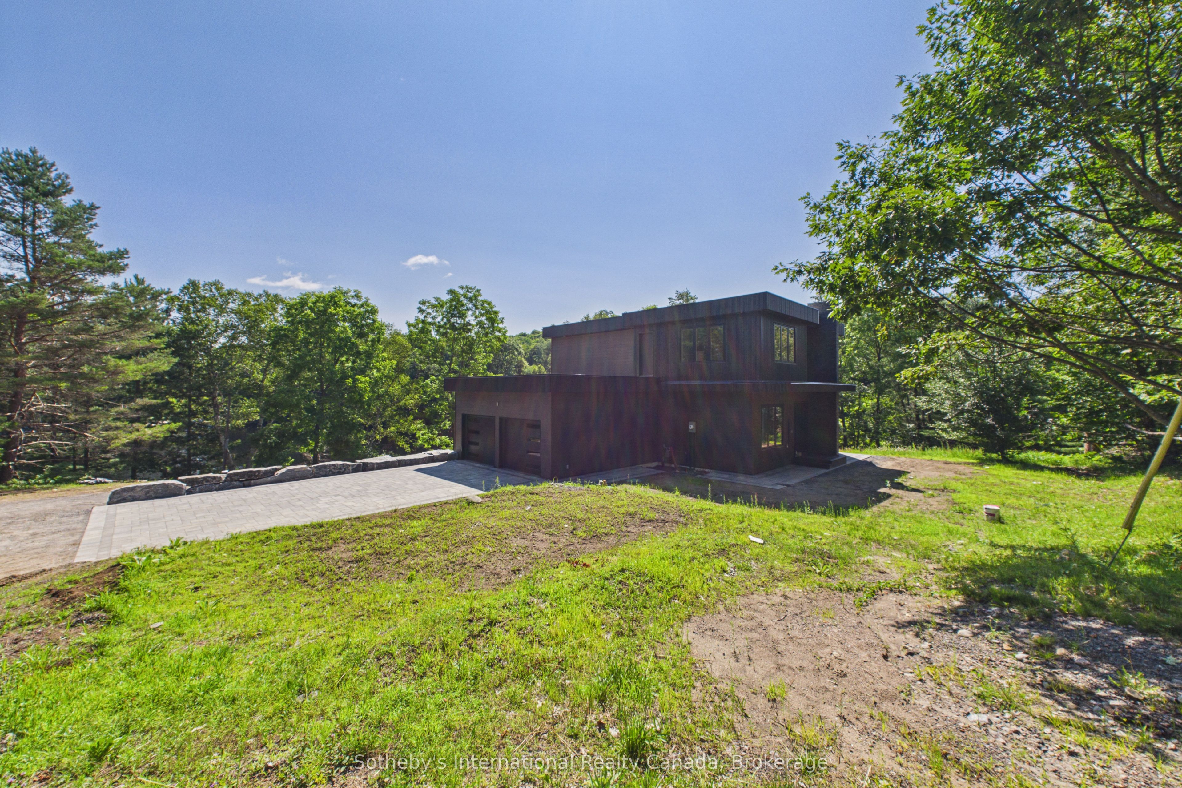 492 Brunel Road Property Photo 41