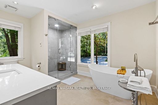 429 Ridge Road E Property Photo 11