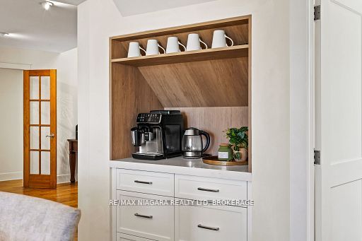 429 Ridge Road E Property Photo 15