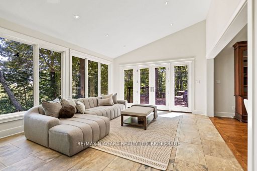 429 Ridge Road E Property Photo 16
