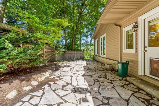 429 Ridge Road E Property Photo 48