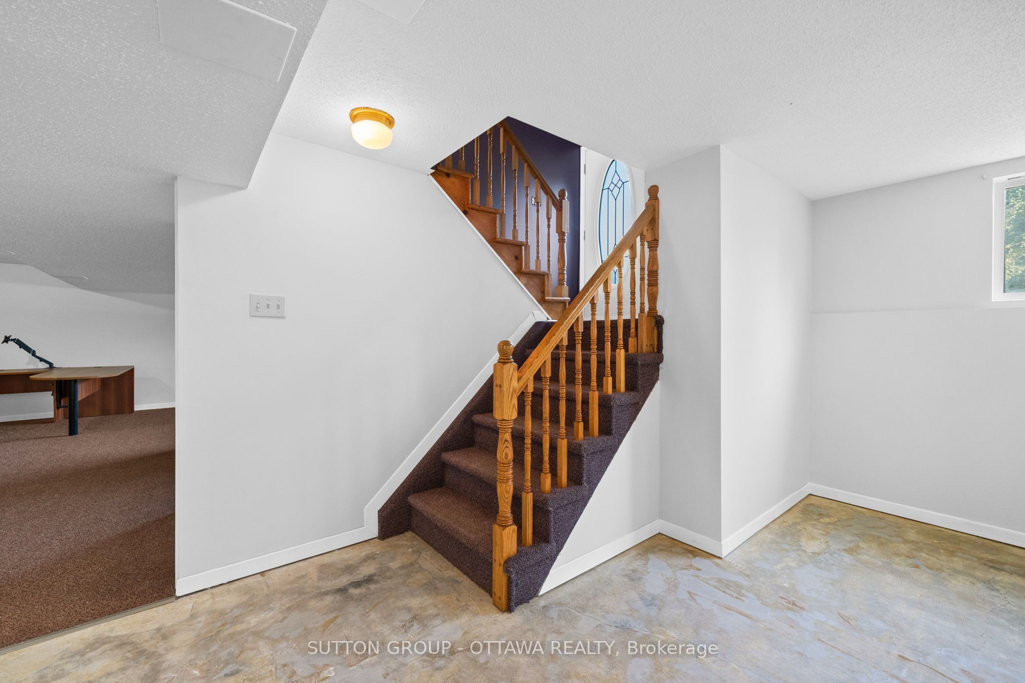77 Main Street Property Photo 23