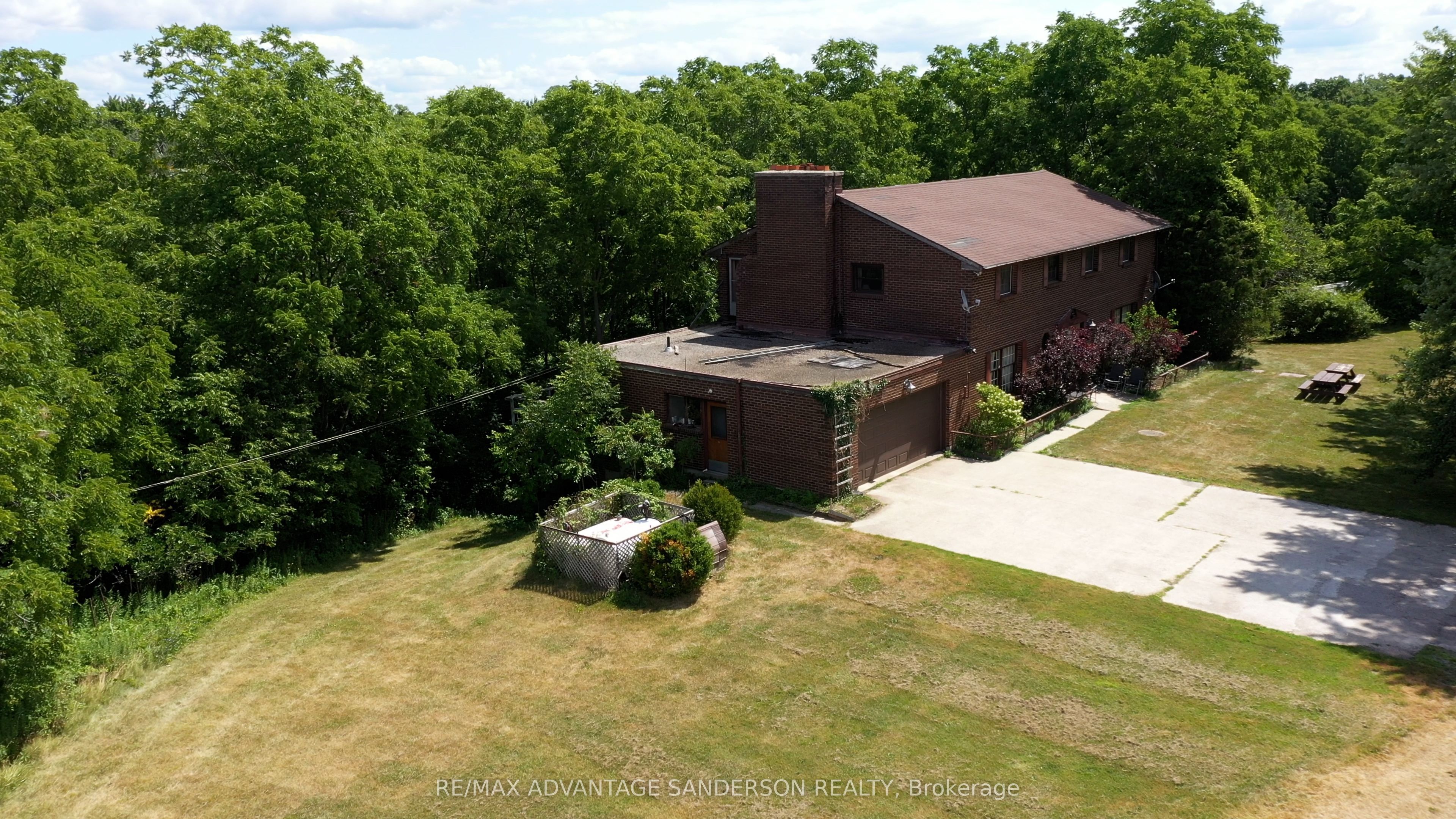 1502 Winter Drive Property Photo 9