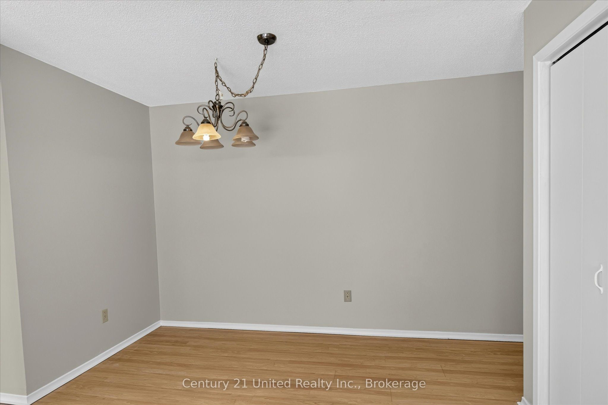 136 Ware Street 201 Property Photo 10