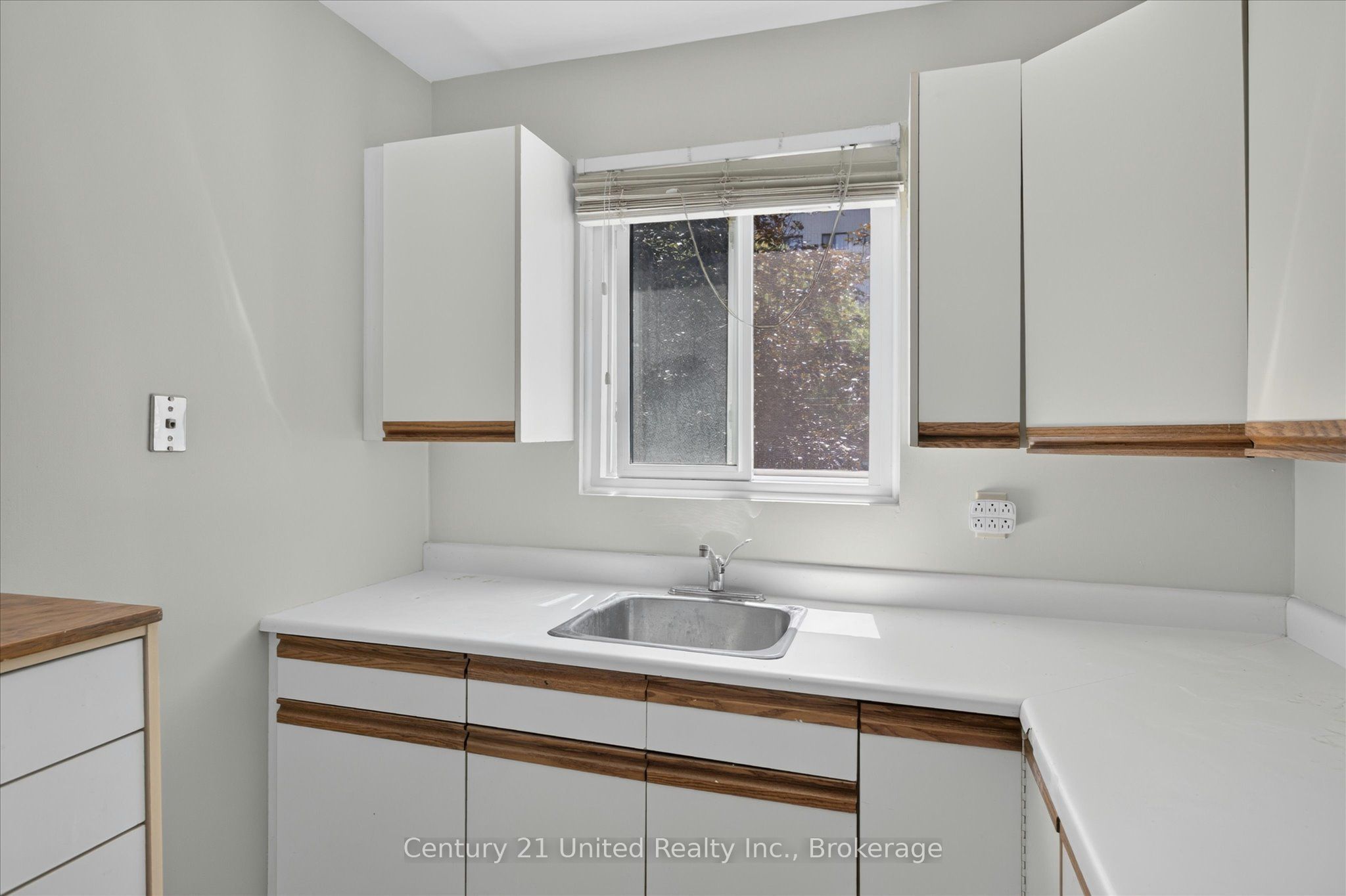 136 Ware Street 201 Property Photo 18