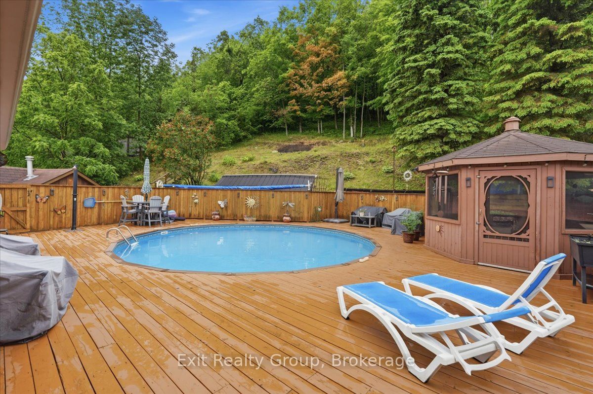 427 Townsend Road Property Photo 4
