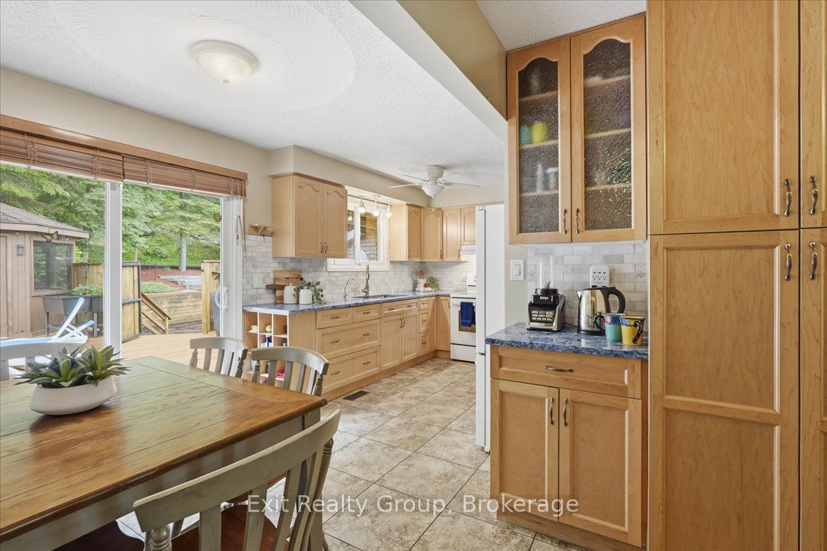 427 Townsend Road Property Photo 6