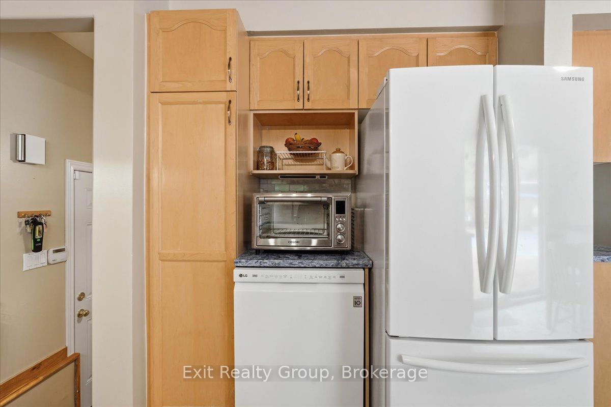 427 Townsend Road Property Photo 9