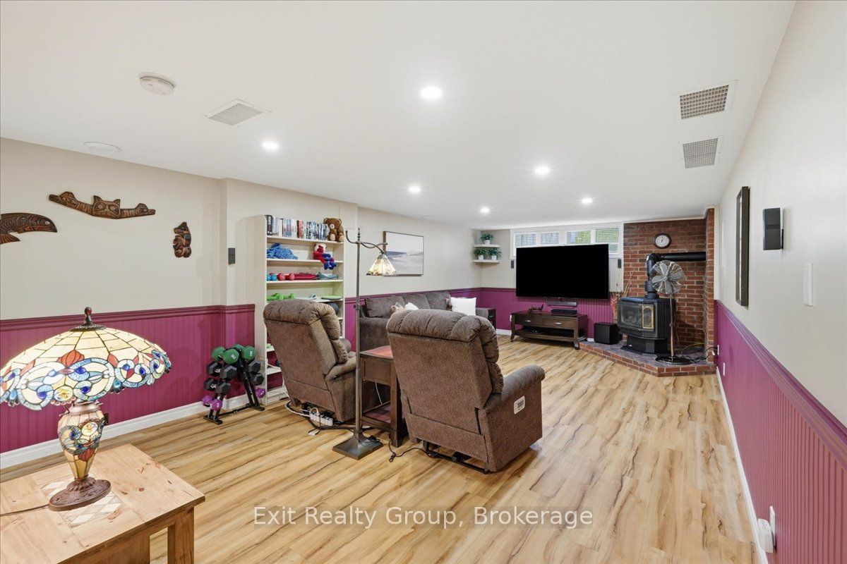 427 Townsend Road Property Photo 23