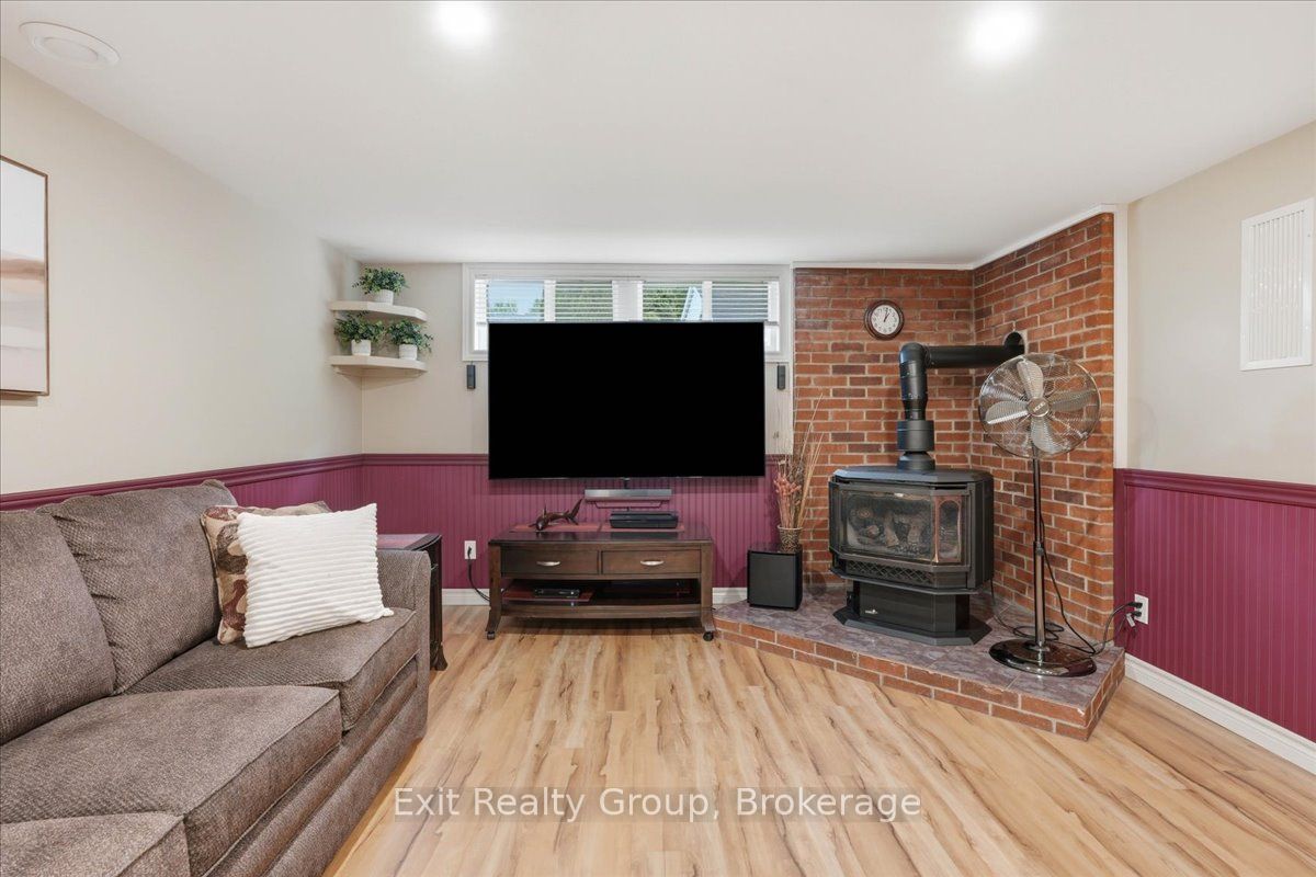 427 Townsend Road Property Photo 24