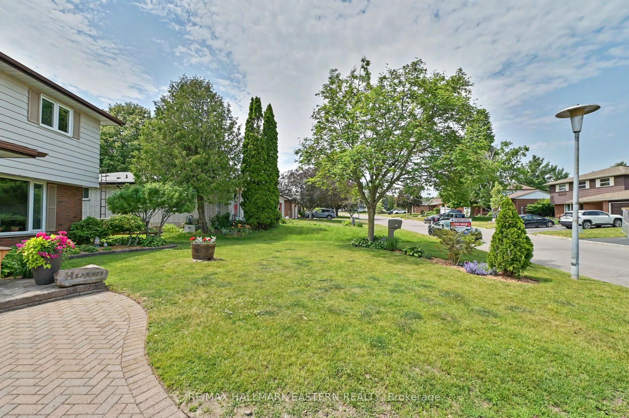 95 Centennial Drive Property Photo 4