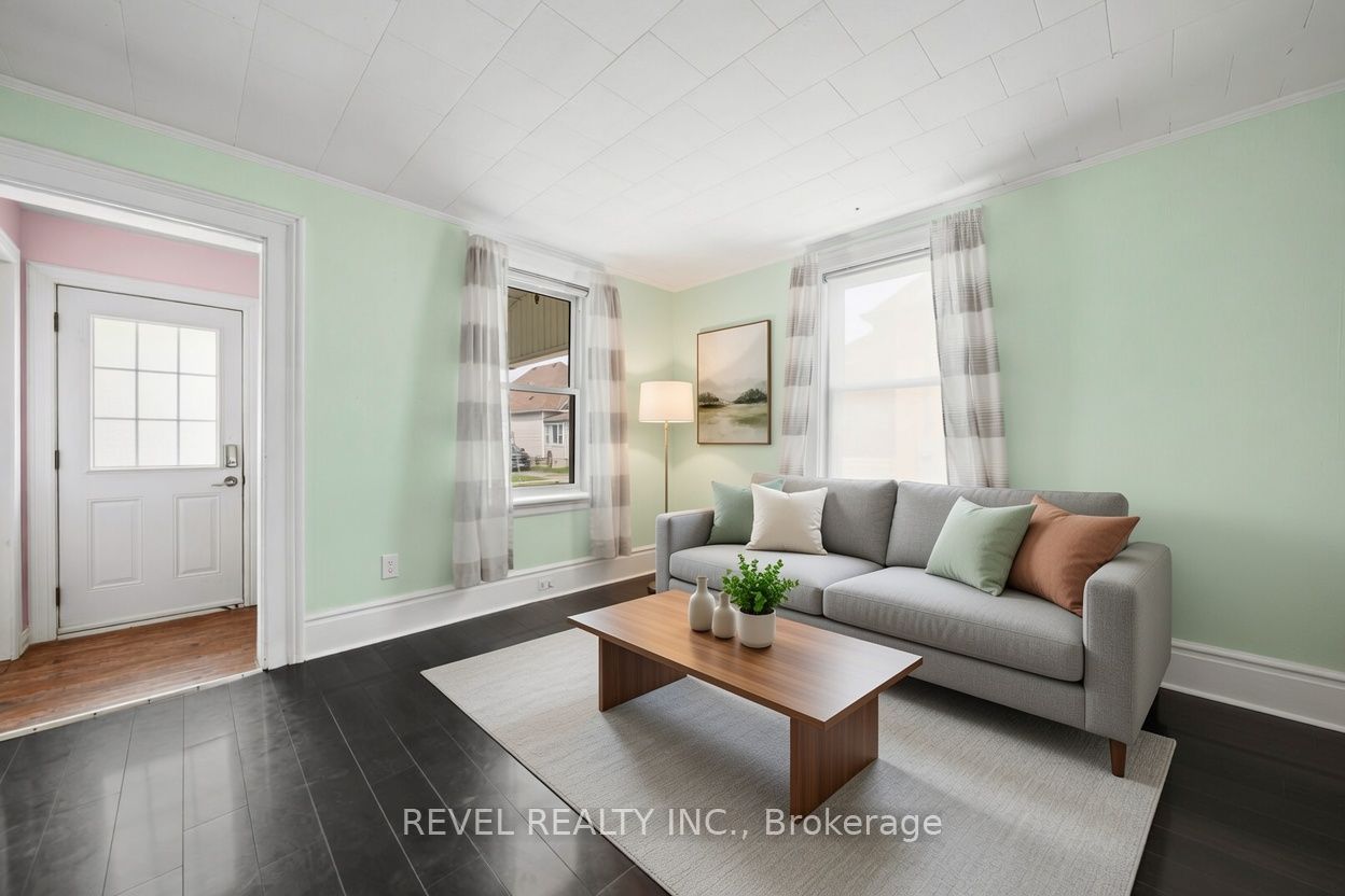 7 Maple Street Property Photo 6