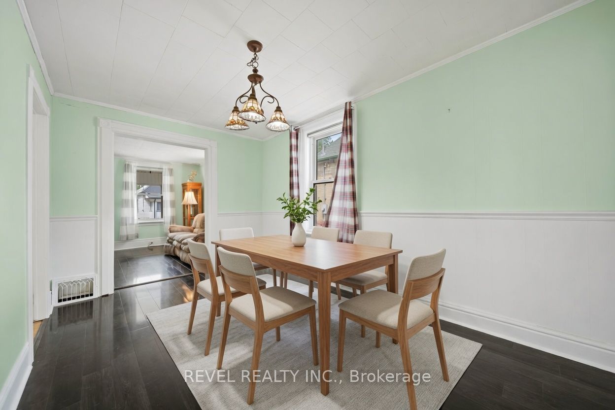 7 Maple Street Property Photo 7