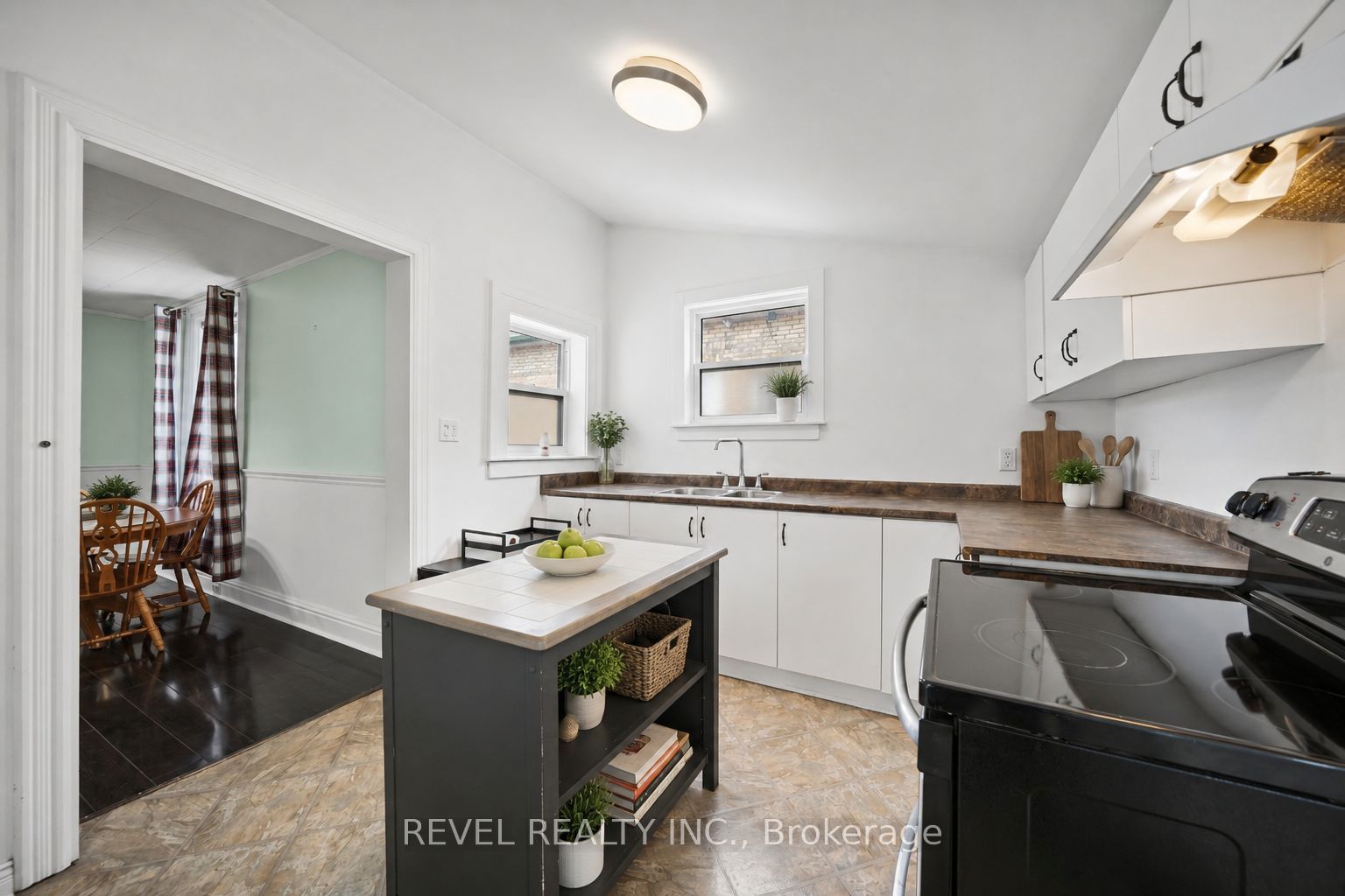 7 Maple Street Property Photo 16