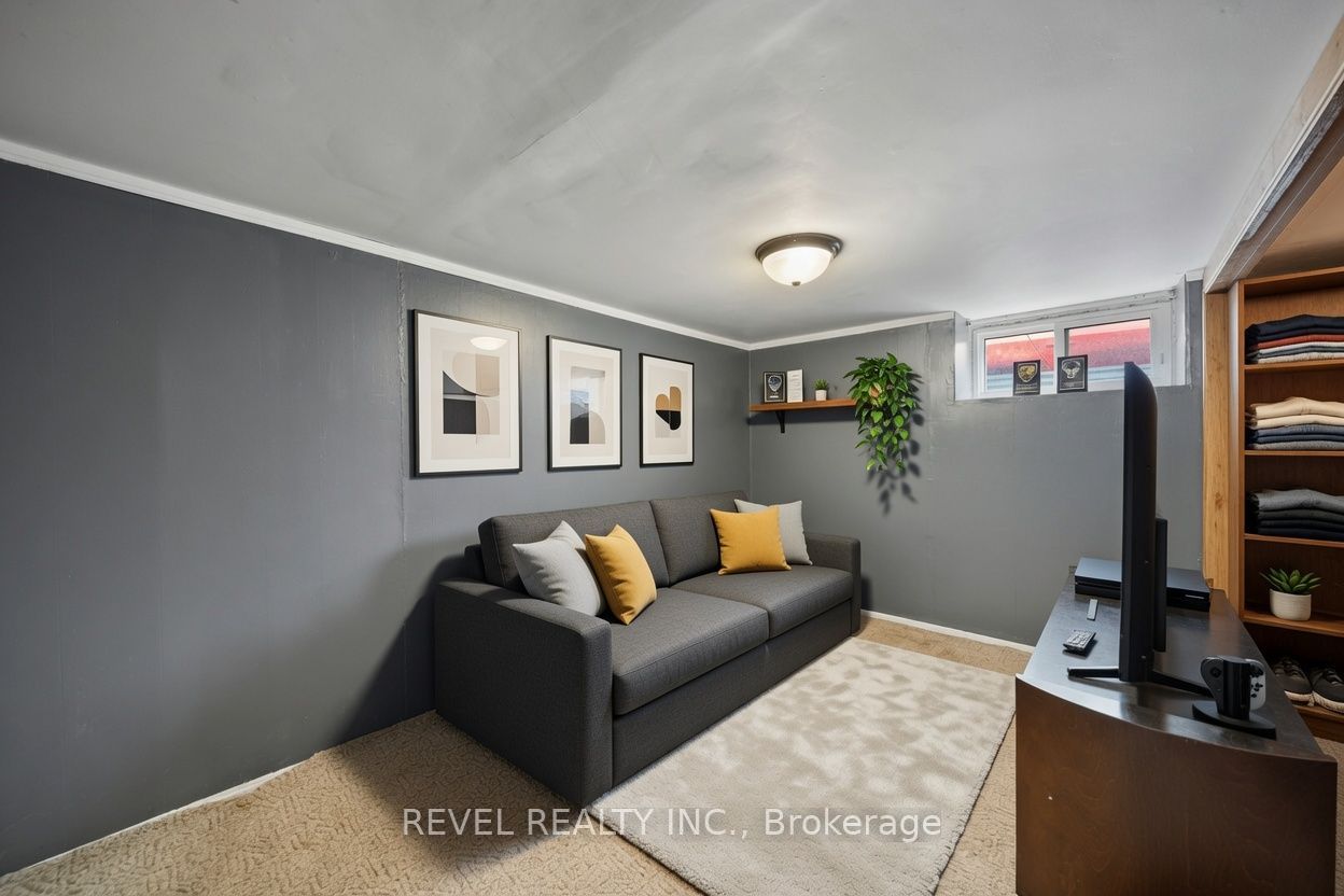 7 Maple Street Property Photo 22