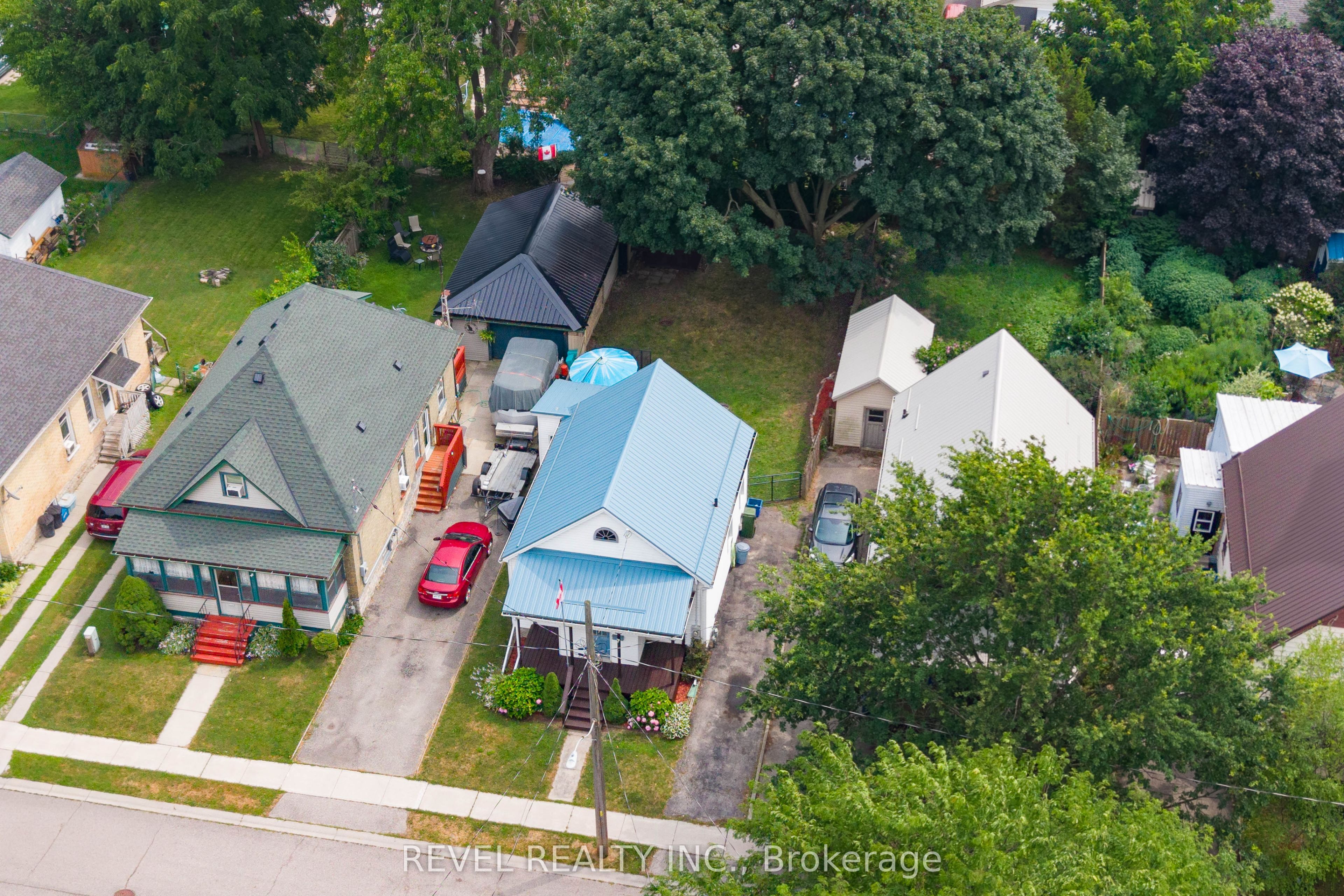 7 Maple Street Property Photo 29