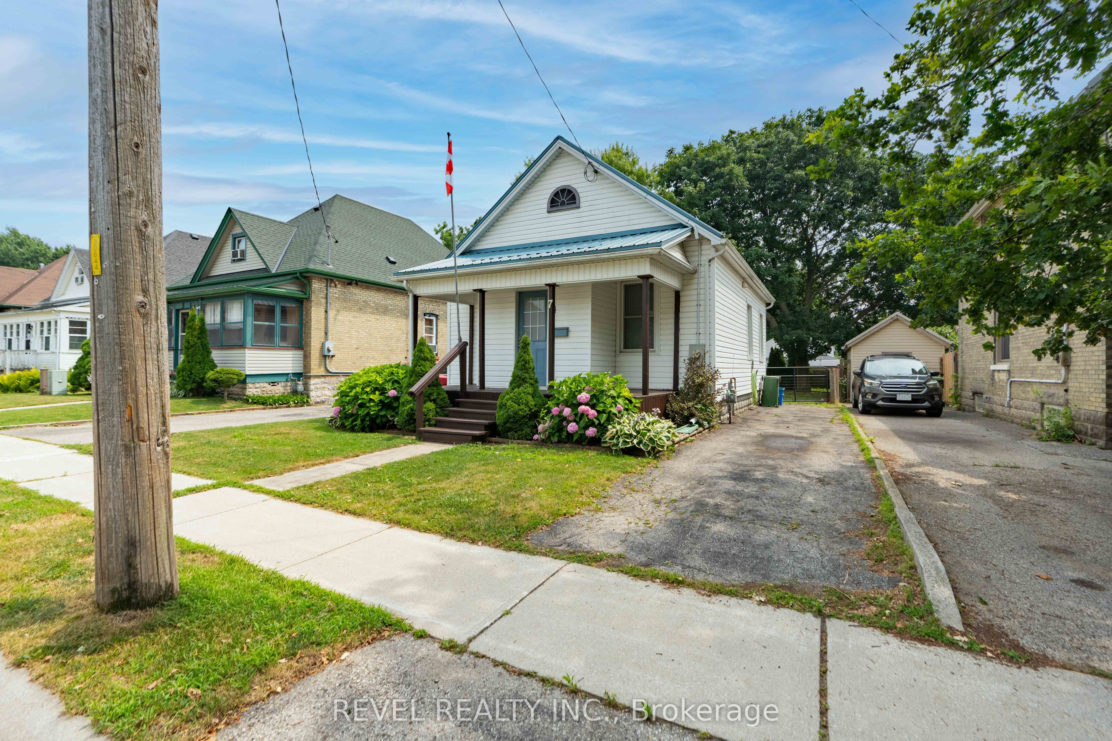 7 Maple Street Property Photo 30
