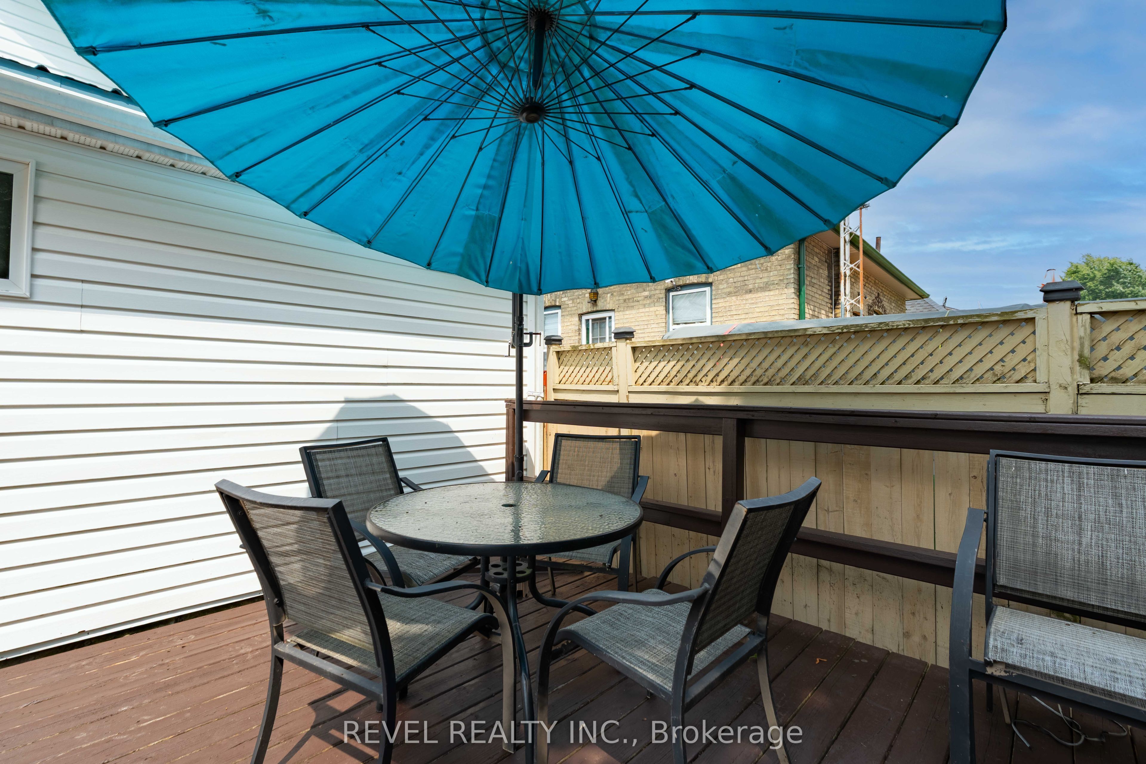 7 Maple Street Property Photo 35