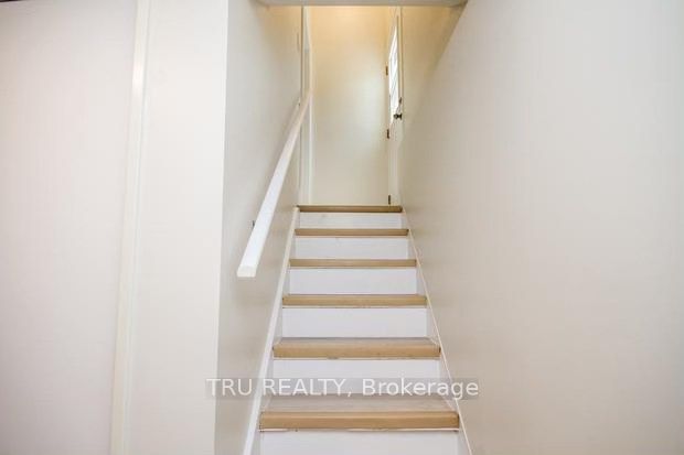 2430 Iris Street B Property Photo 5