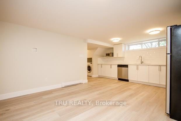 2430 Iris Street B Property Photo 22