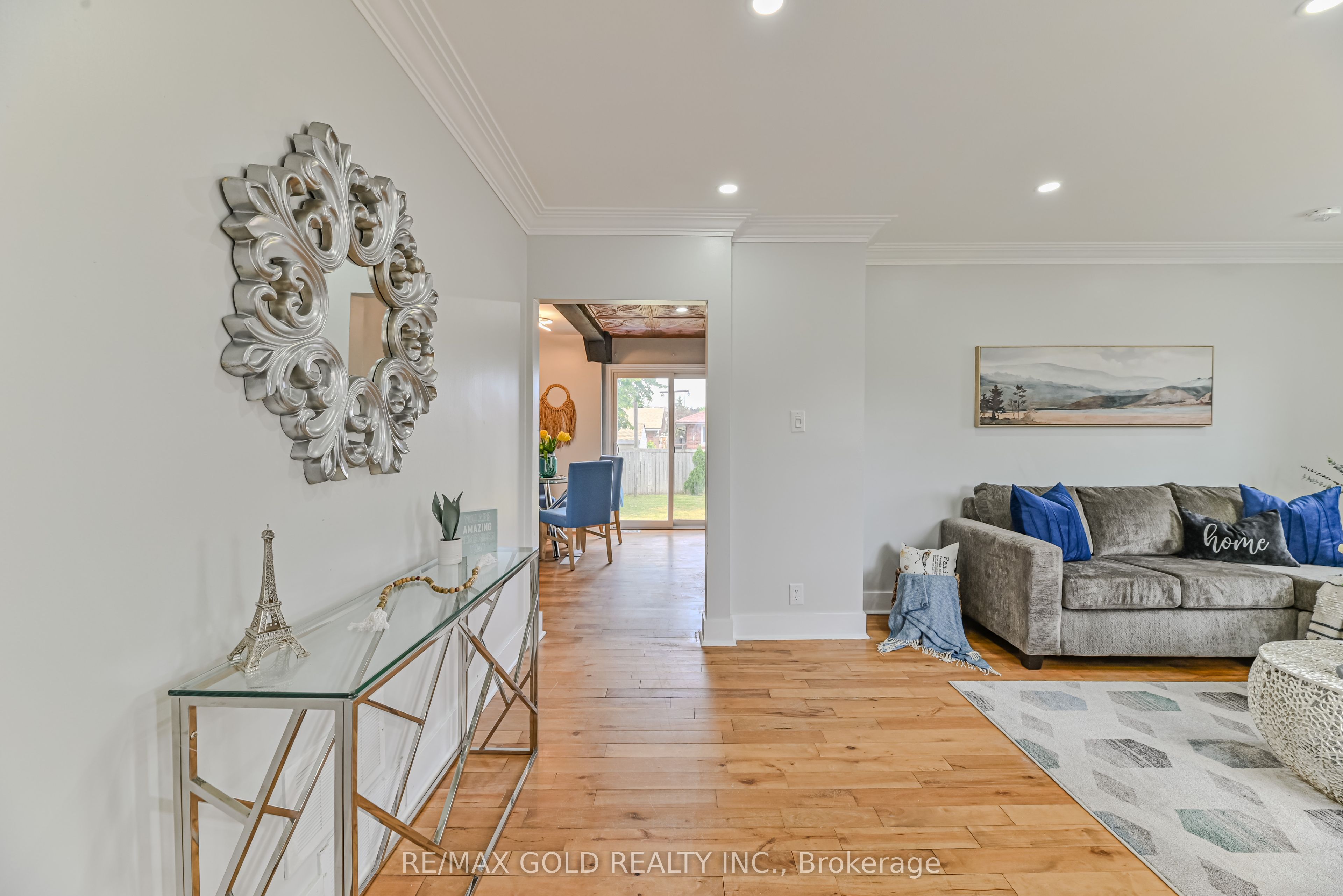 3 Myrtle Avenue S Property Photo 5