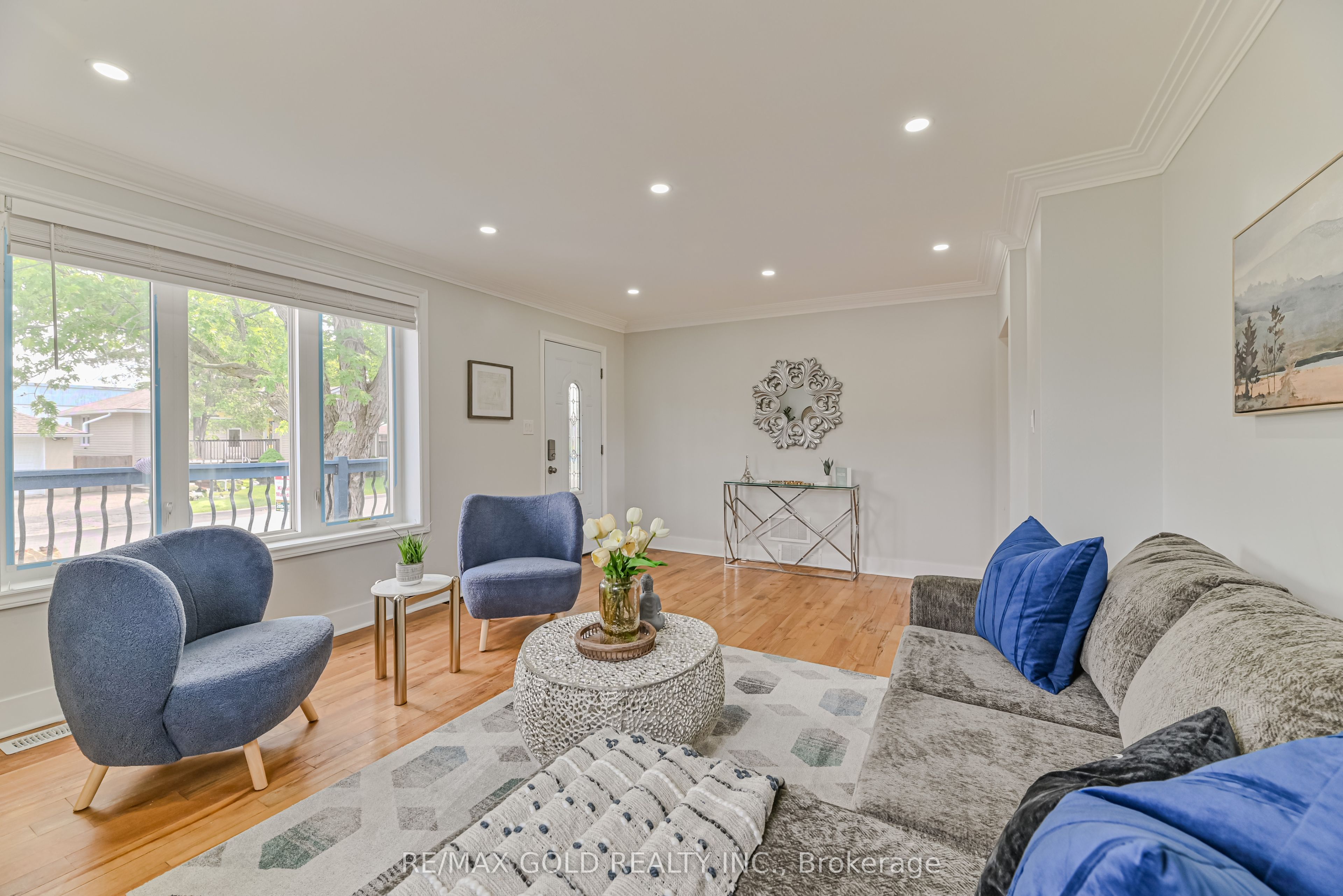 3 Myrtle Avenue S Property Photo 9
